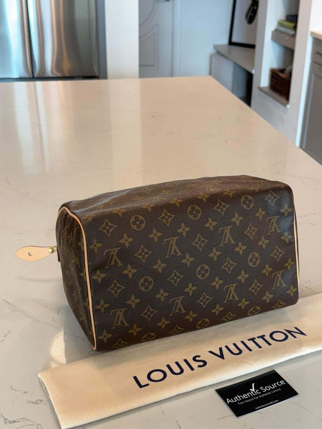 Louis Vuitton Speedy 30
