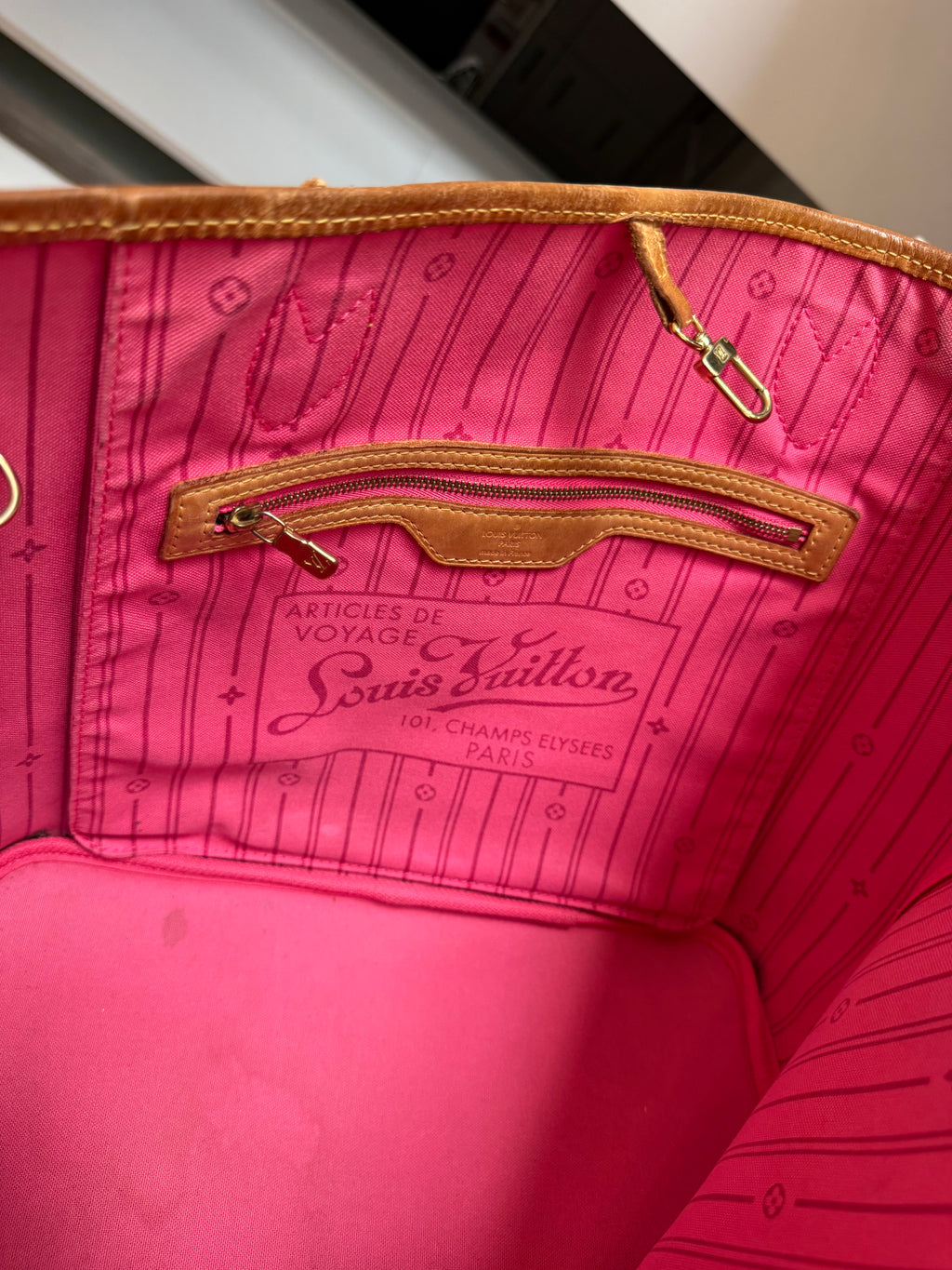 Louis Vuitton Neverfull MM Roses