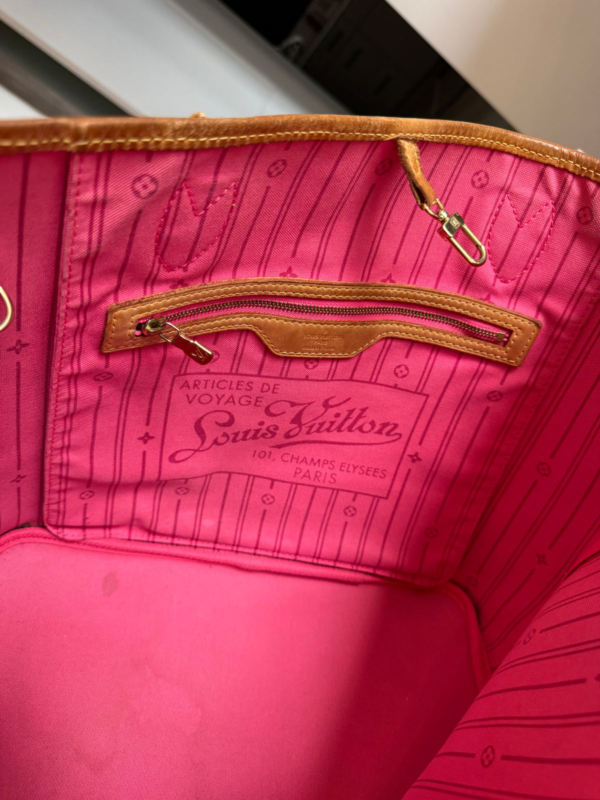 Louis Vuitton Neverfull MM Roses