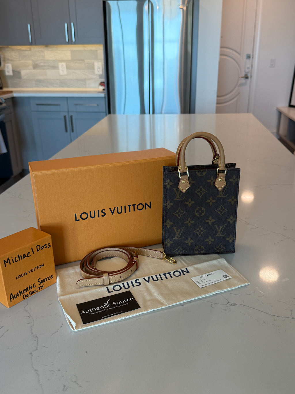 Louis Vuitton Sac Platt Petit