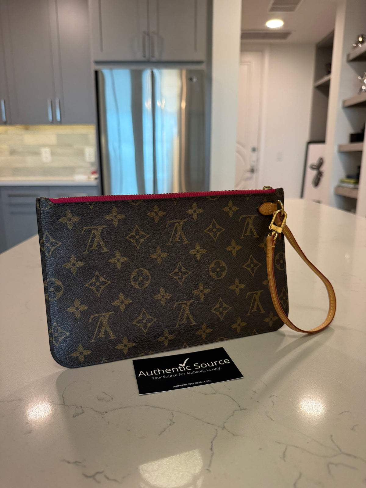 Louis Vuitton Clutch/Pouch