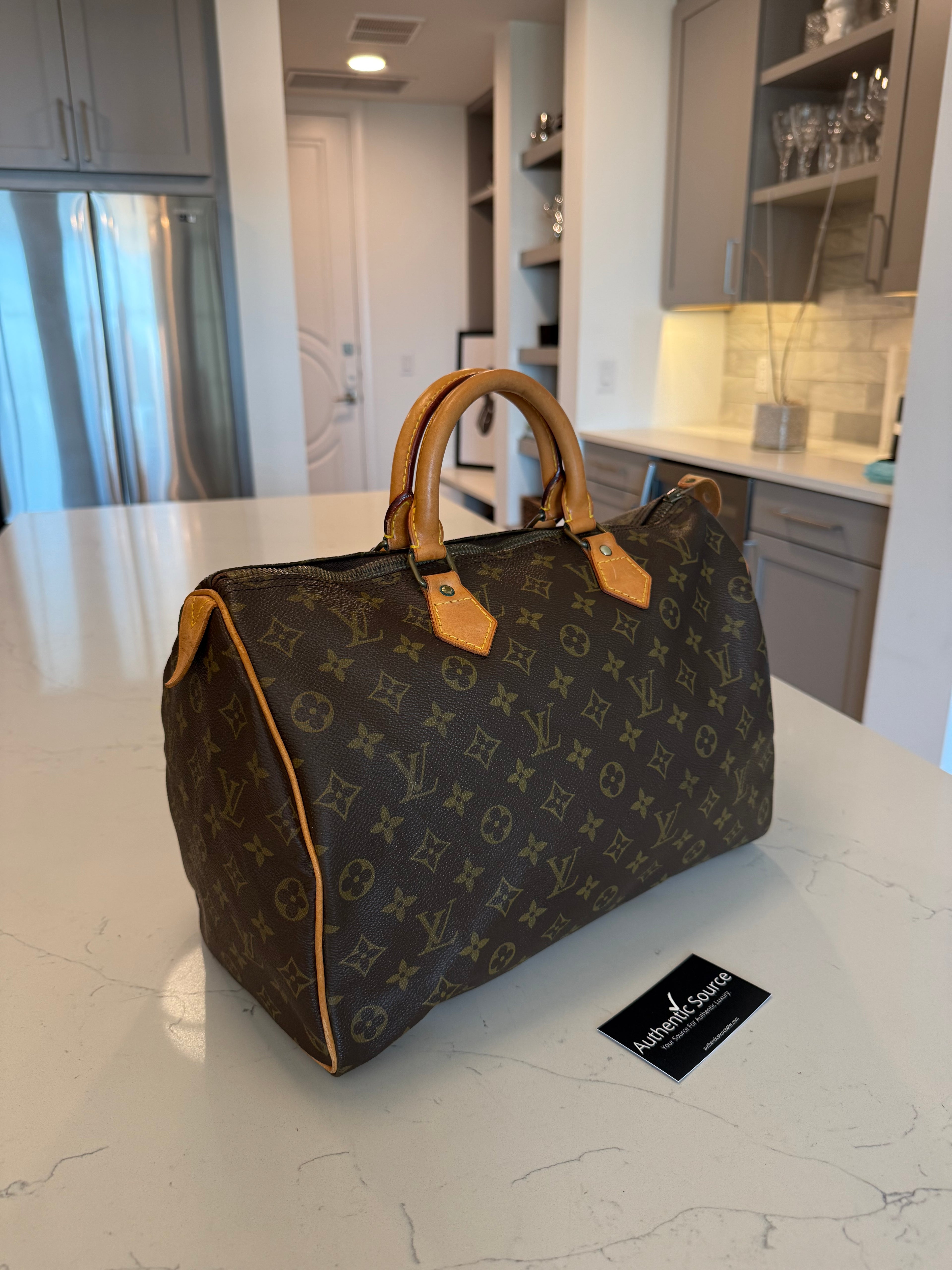 Louis Vuitton Speedy 35