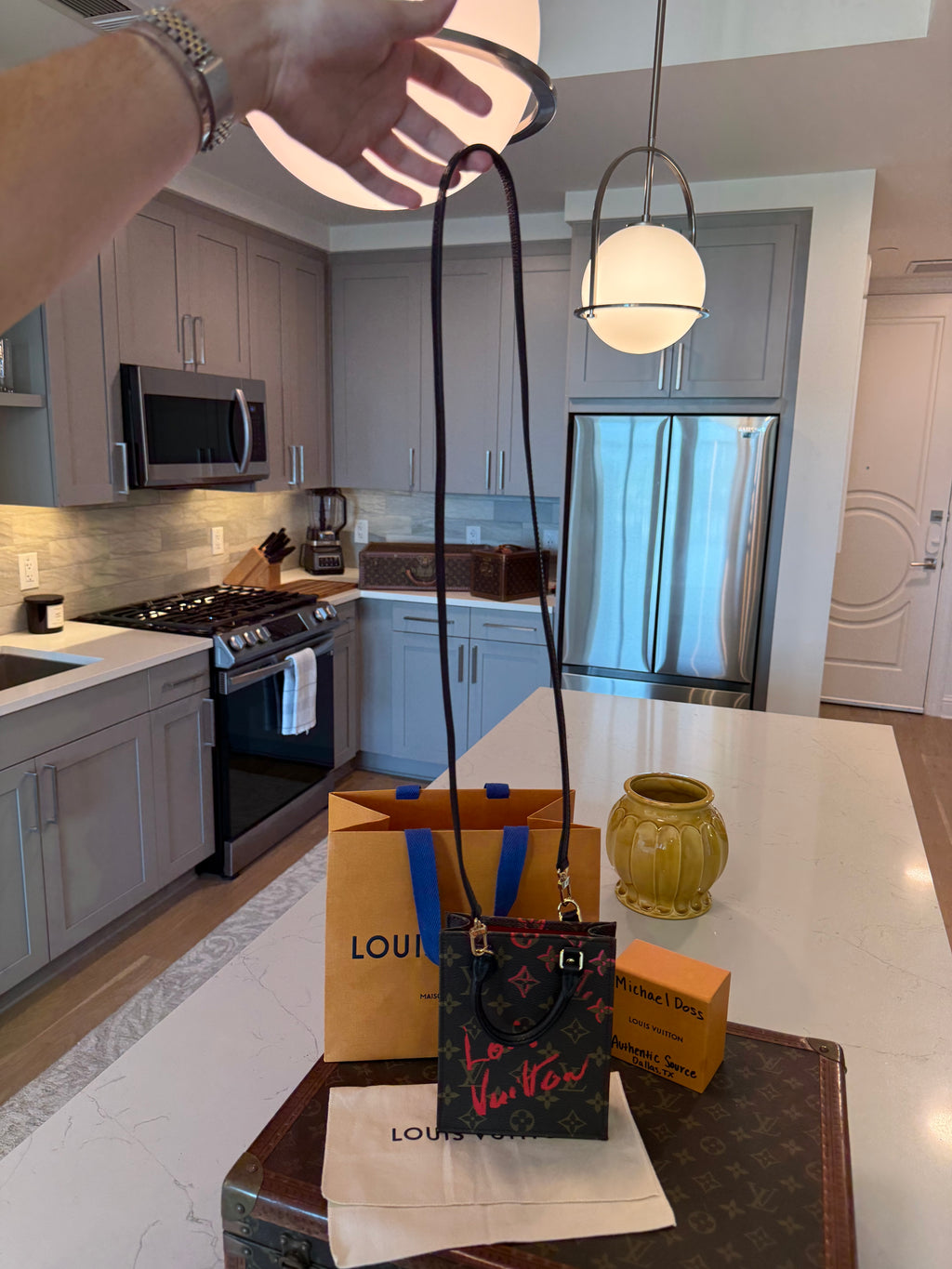 Louis Vuitton Fall in Love Sac Plat - Limited Edition