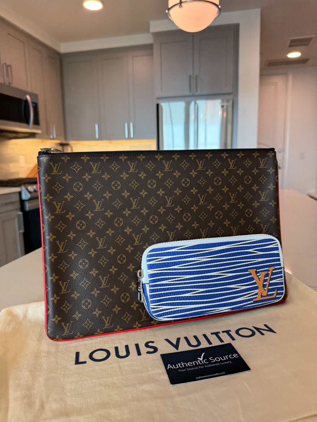 Louis Vuitton Monogram A4 Multipocket Pochette