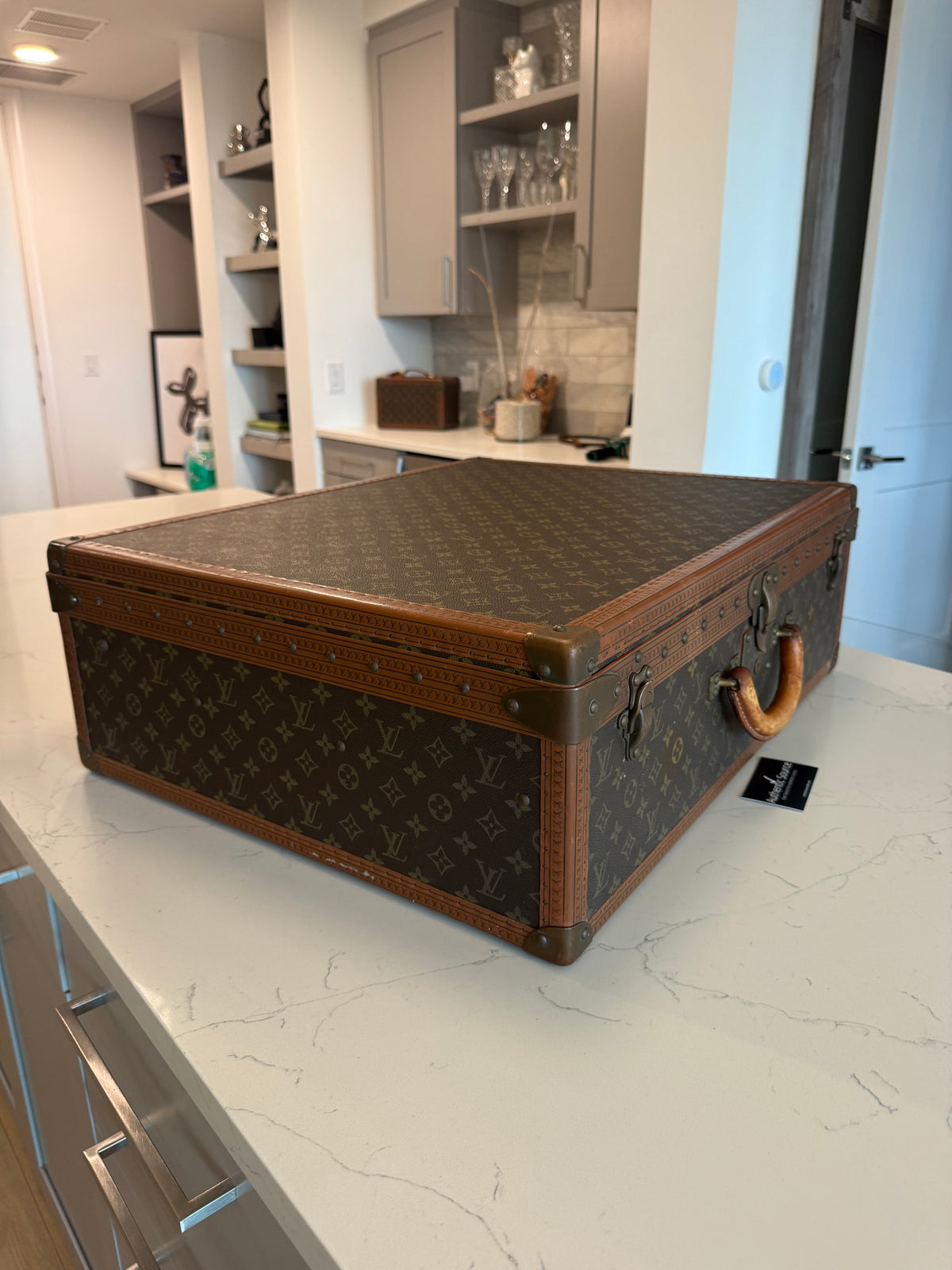 Rare Alzer Trunk