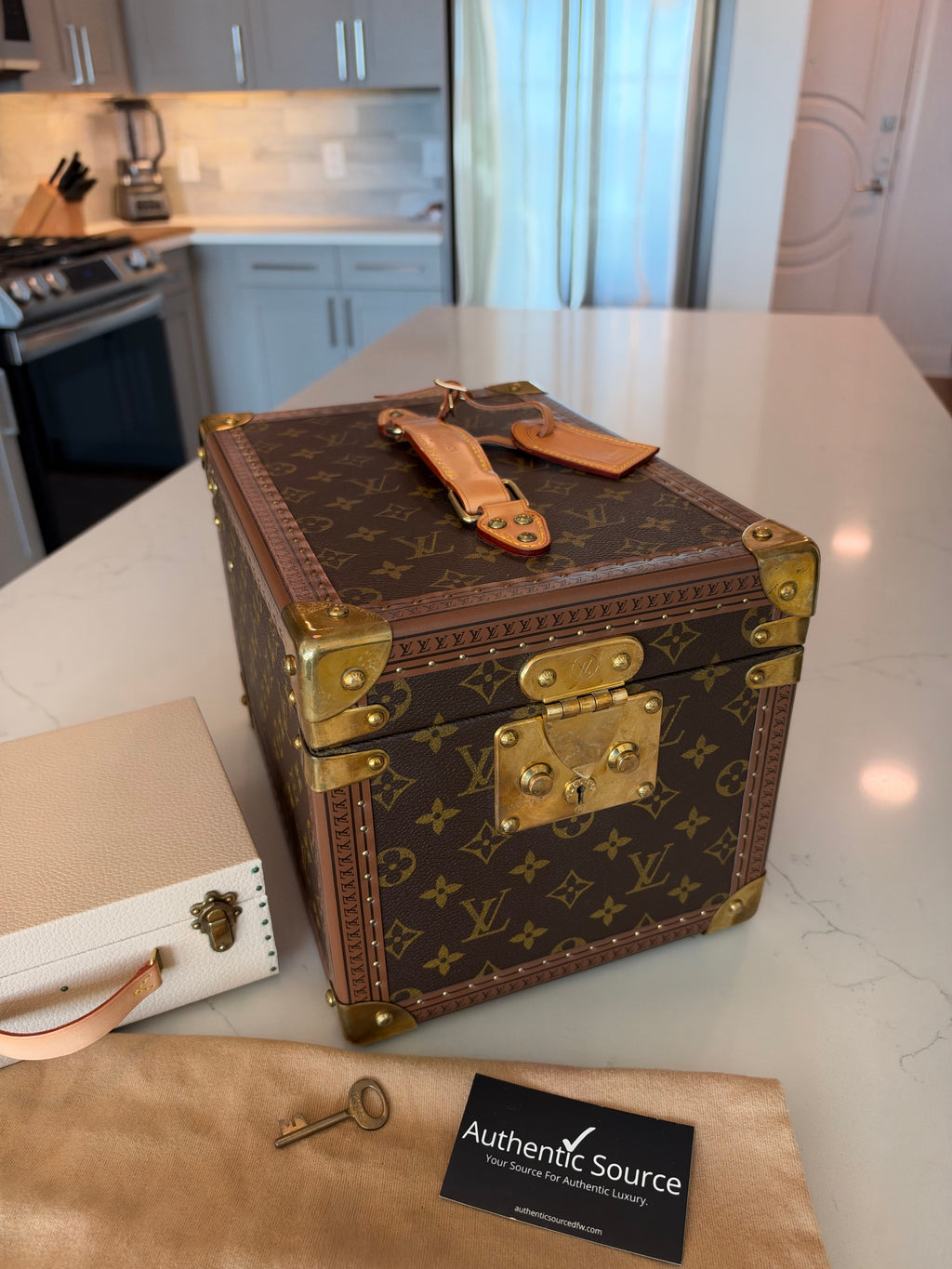 Louis Vuitton Boite Falcons Vanity Trunk