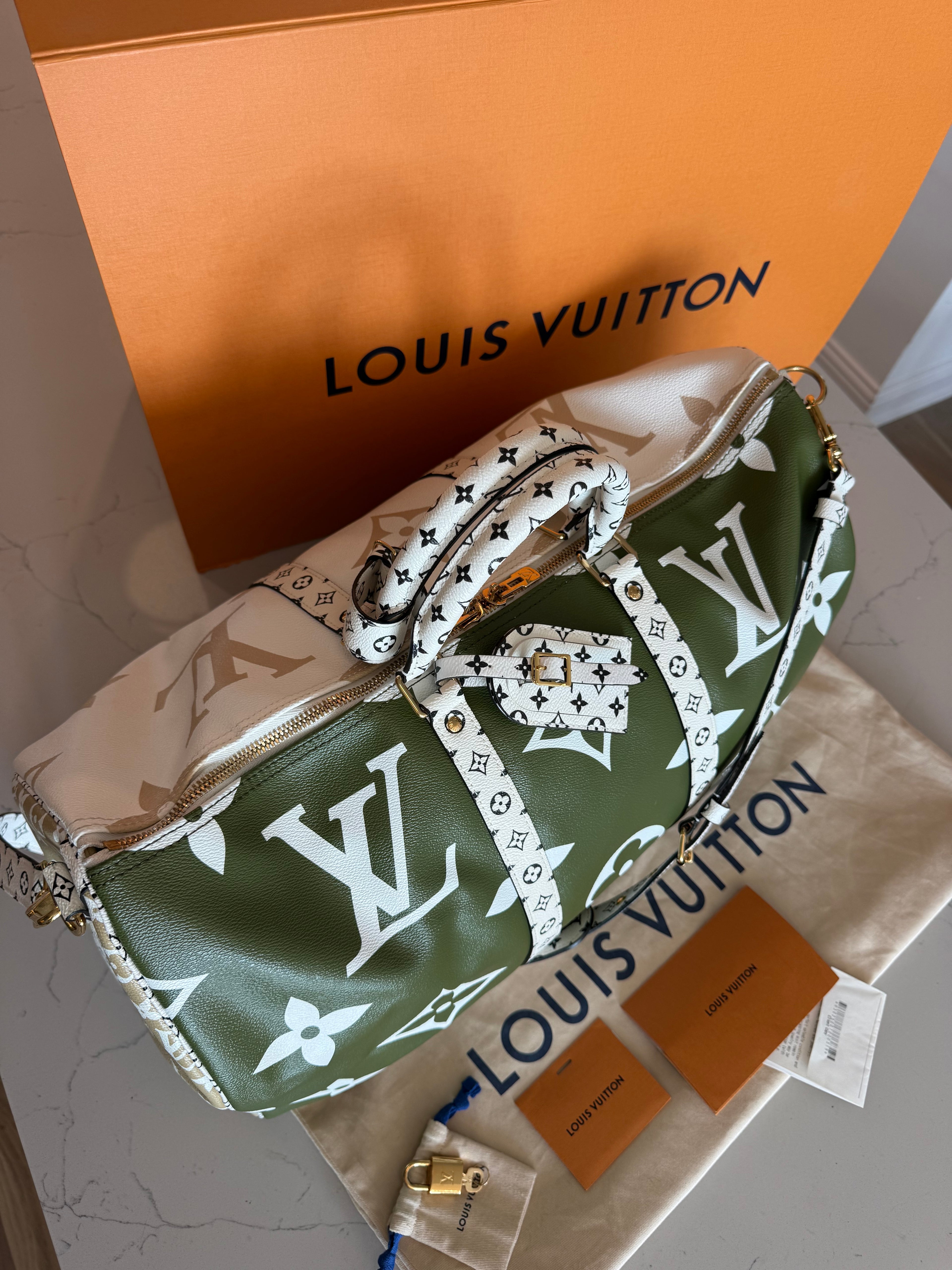 Louis Vuitton Keepall 50 Bandouliere Giant Khaki