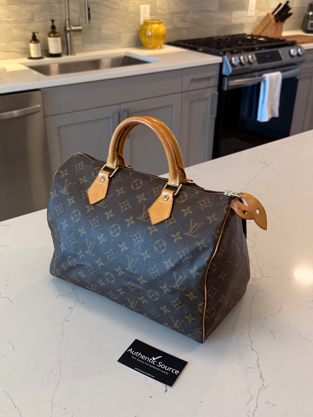 Louis Vuitton Speedy 30