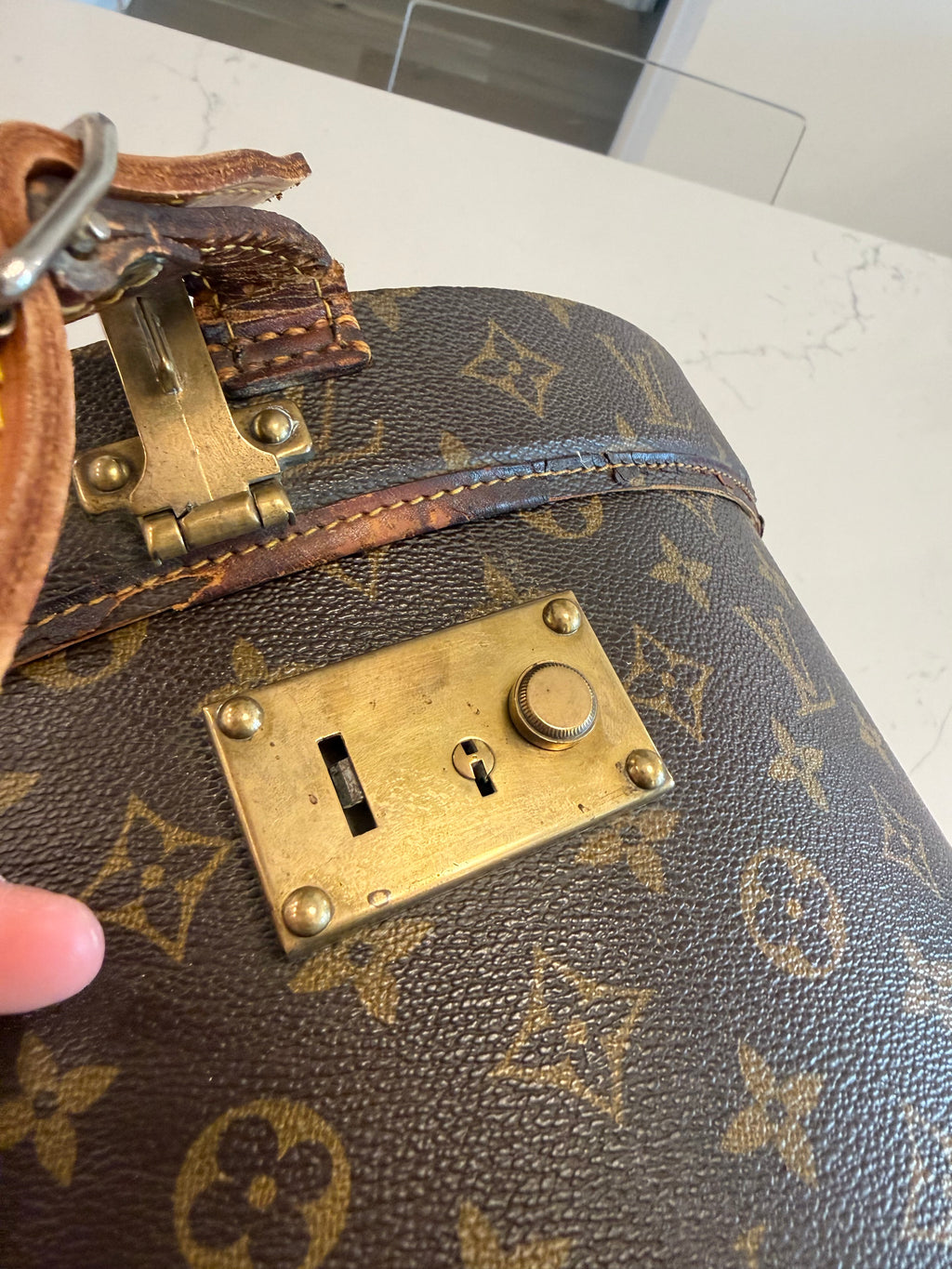 Louis Vuitton Boite Champeau 30