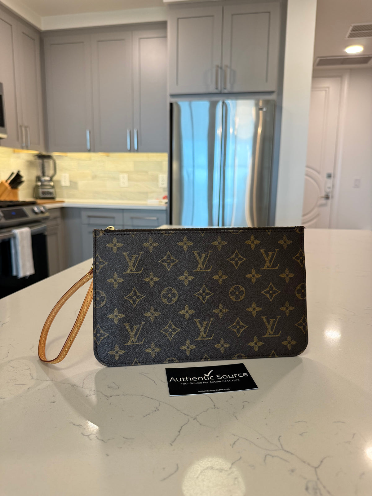 Louis Vuitton Clutch/Pouch
