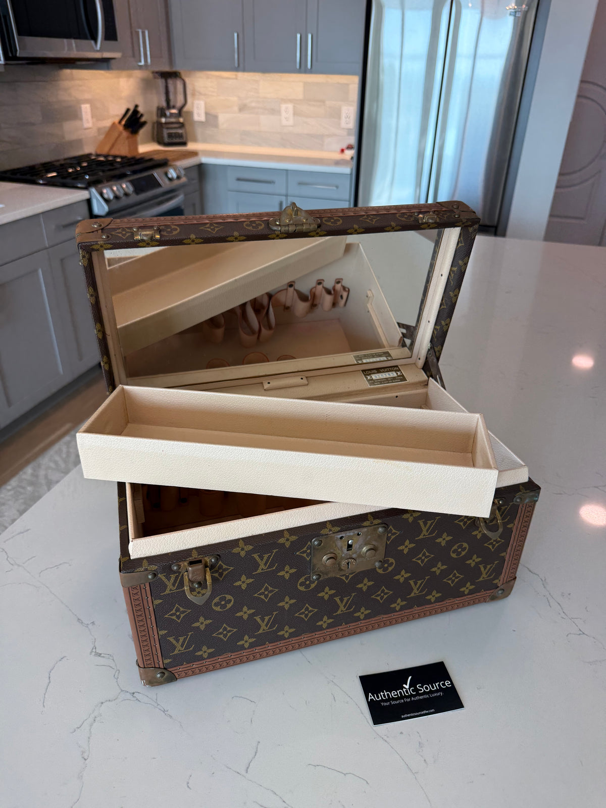 Louis Vuitton Boite Pharmacie Trunk