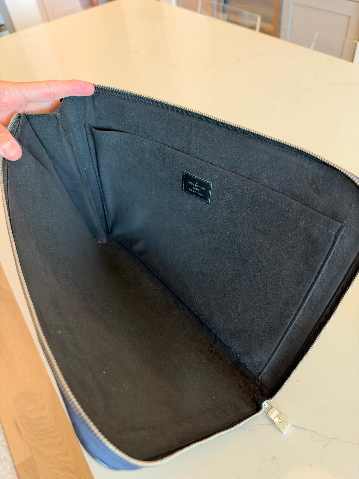 Louis Vuitton Pochette Jour GM Epi