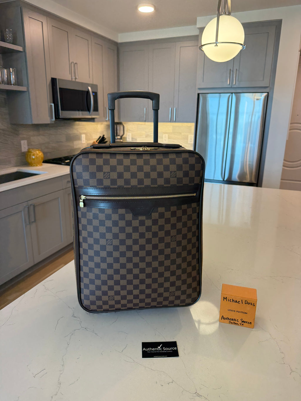 Louis Vuitton Pegase 45 Rolling Luggage DE