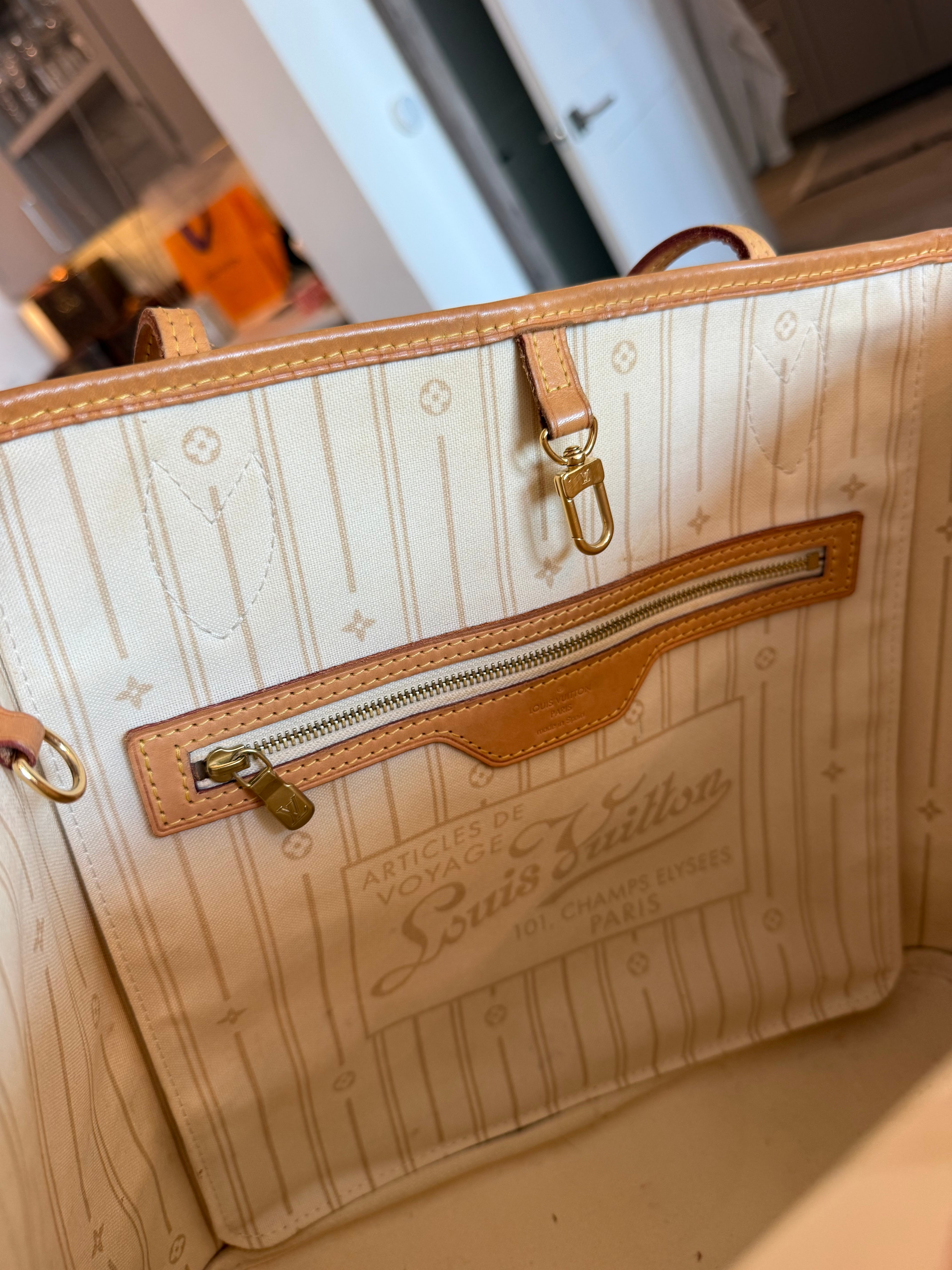 Louis Vuitton Neverfull MM Damier Azur