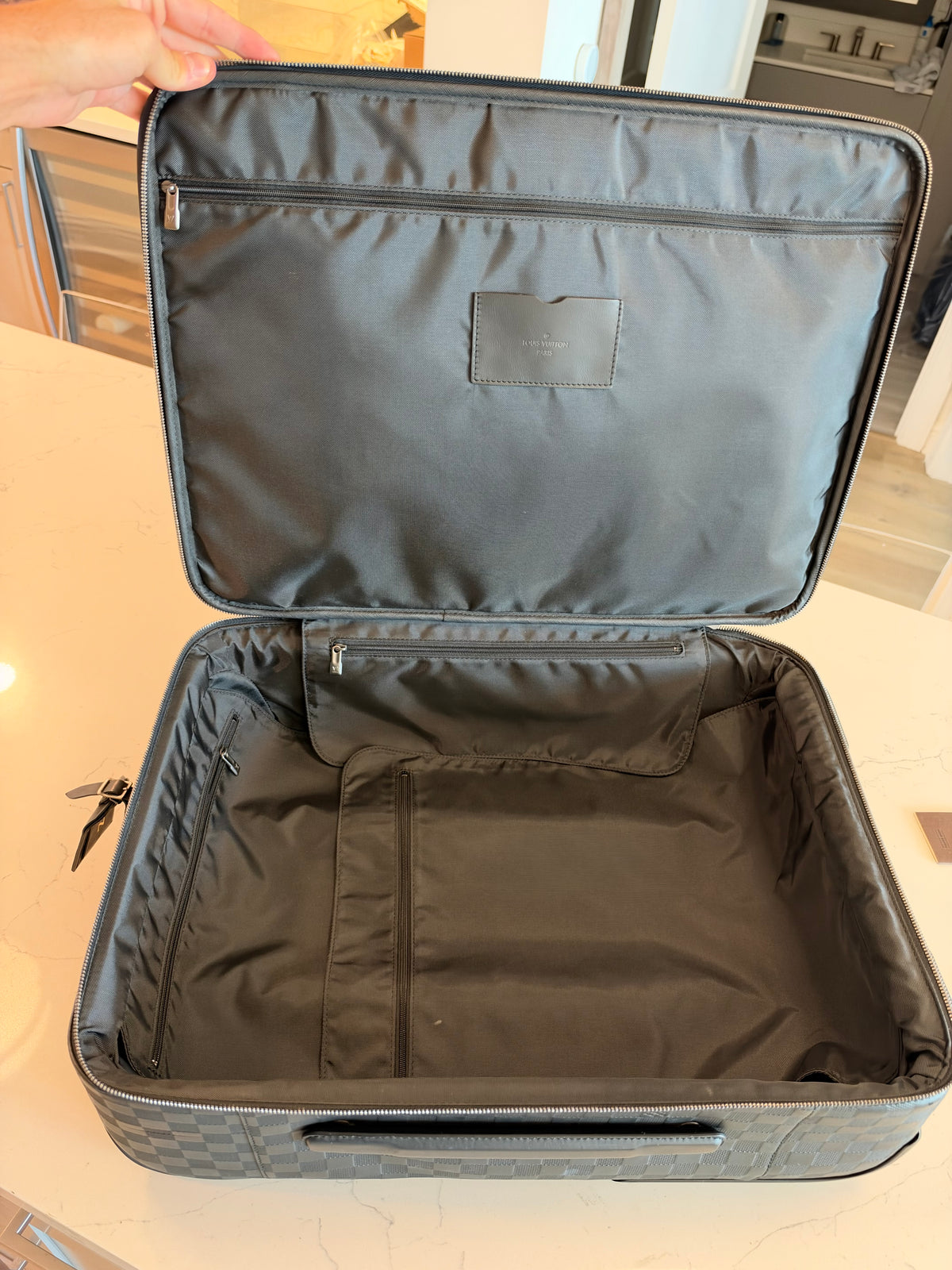 Rare Louis Vuitton - Pegase 55 Damier Infini Rolling Luggage