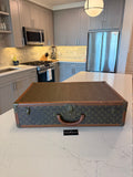 Louis Vuitton Bisten 70 Trunk