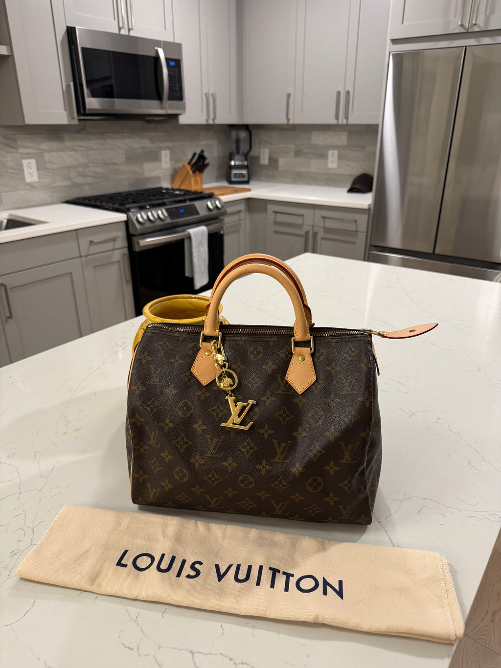 Louis Vuitton Facettes Charm