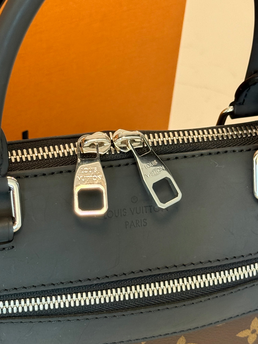 Louis Vuitton Porte-Documents Jour NM Macassar