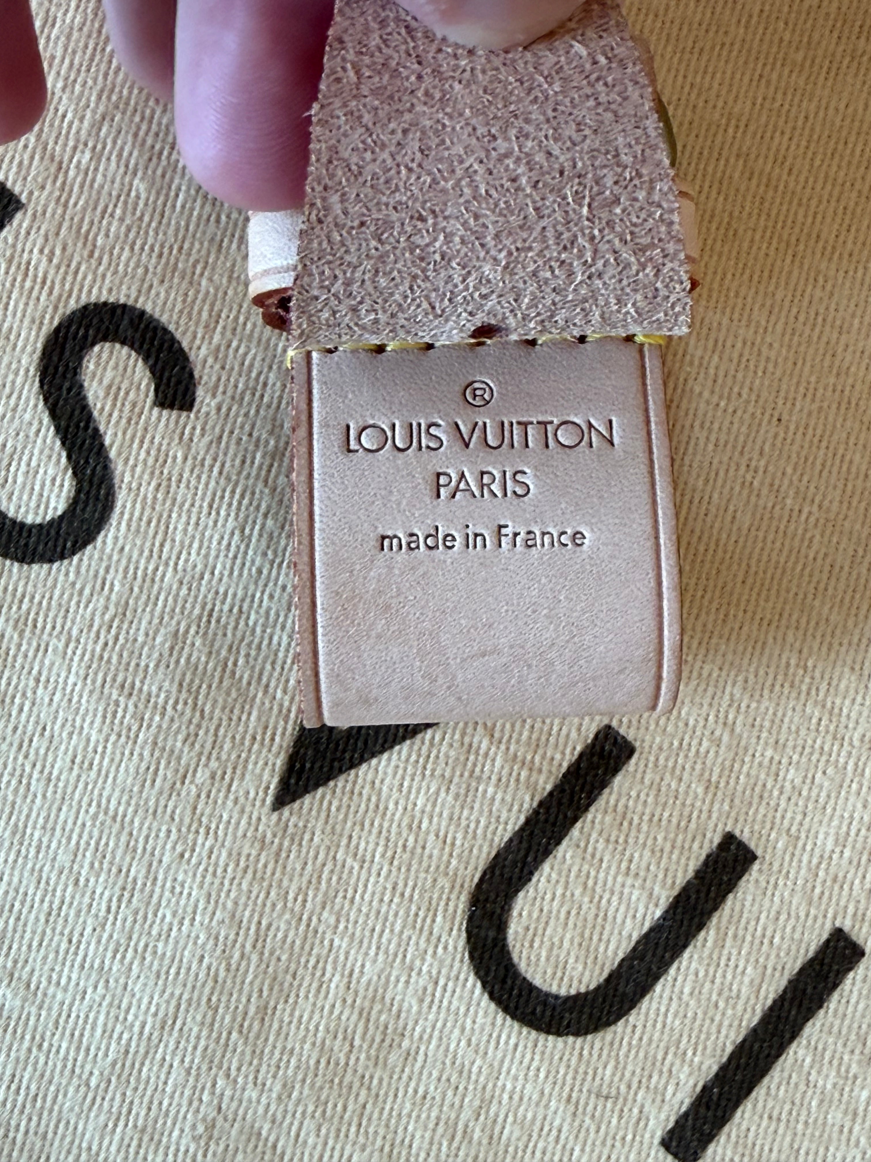 Louis Vuitton Poignet Handle Holder