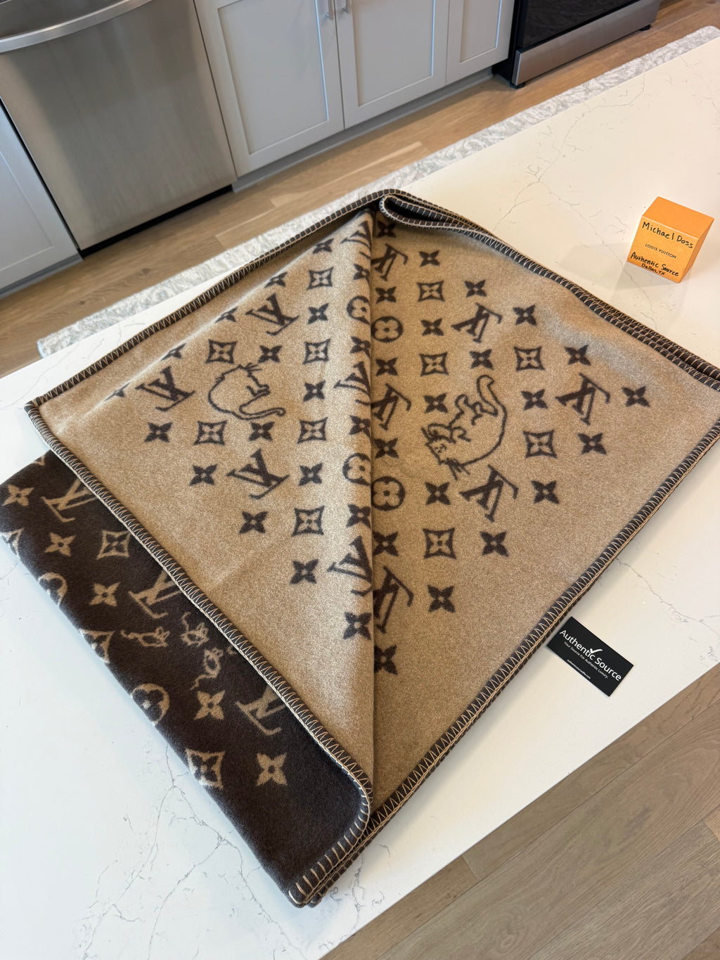 Louis Vuitton Catogram Neo Wool Blanket