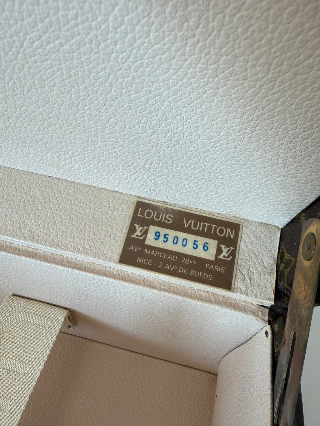 Louis Vuitton Cotteville 45