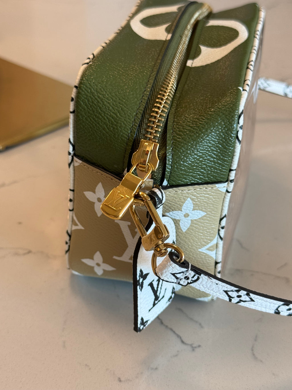 Louis Vuitton Beach Pouch Giant Monogram Rare