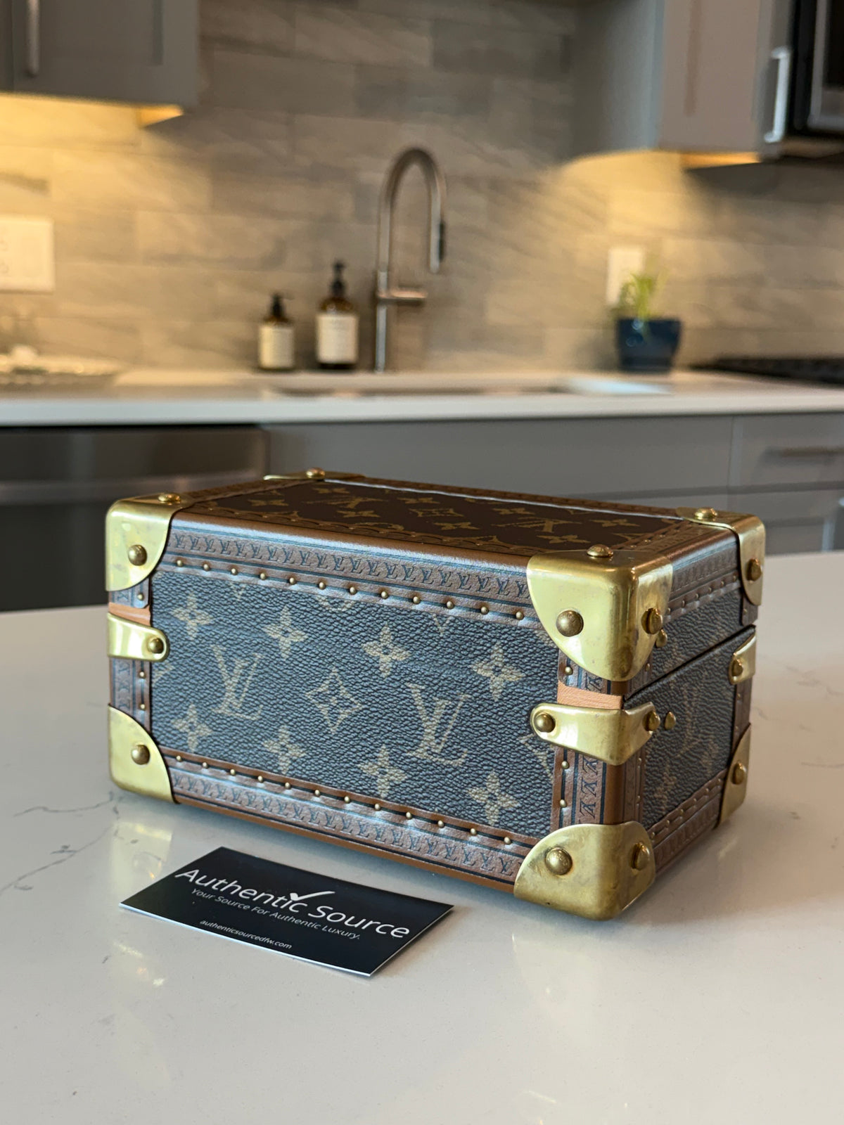 Louis Vuitton Coffret Tresor