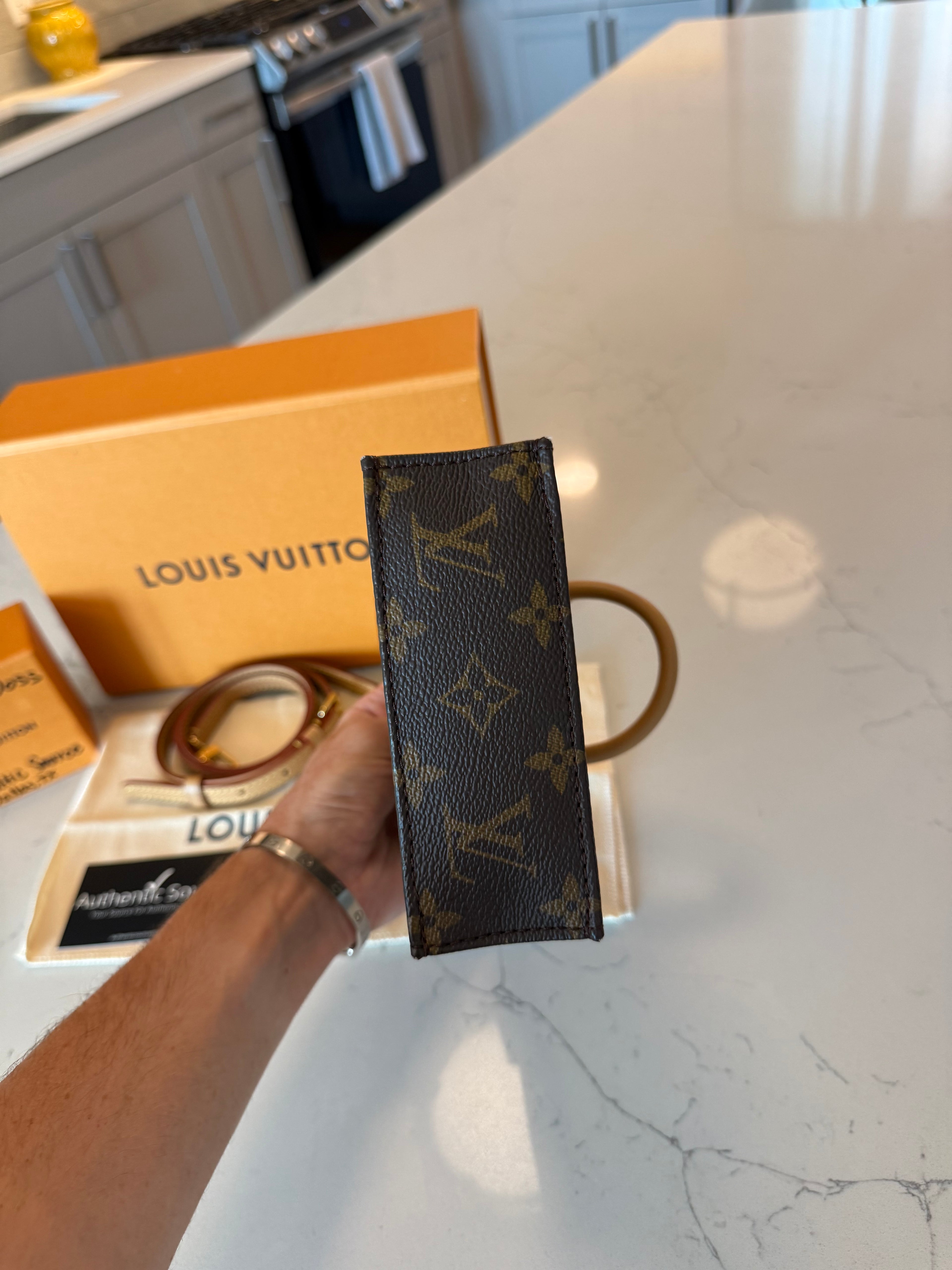 Louis Vuitton Sac Platt Petit