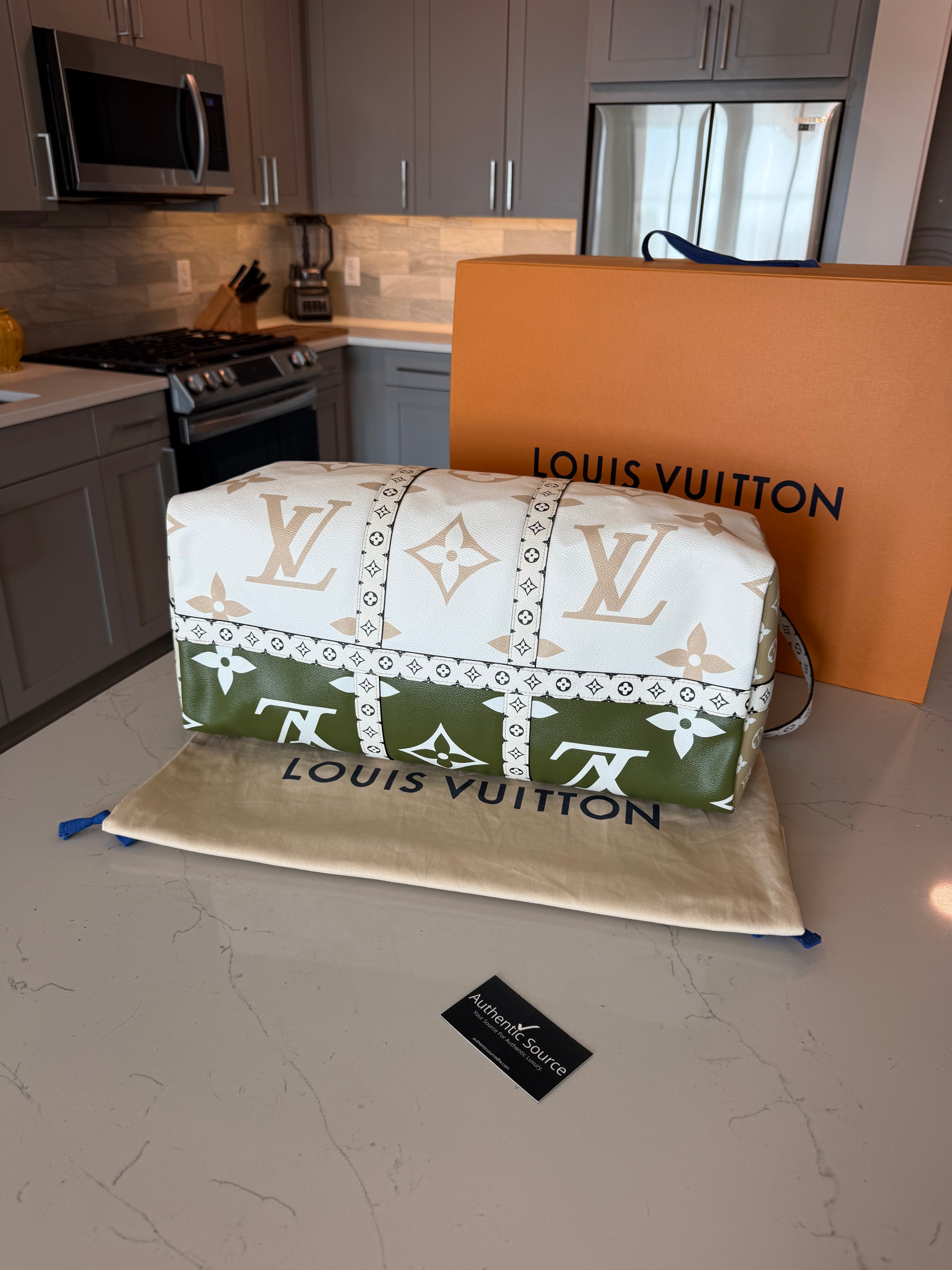 Louis Vuitton Keepall 50 Bandouliere Giant Khaki