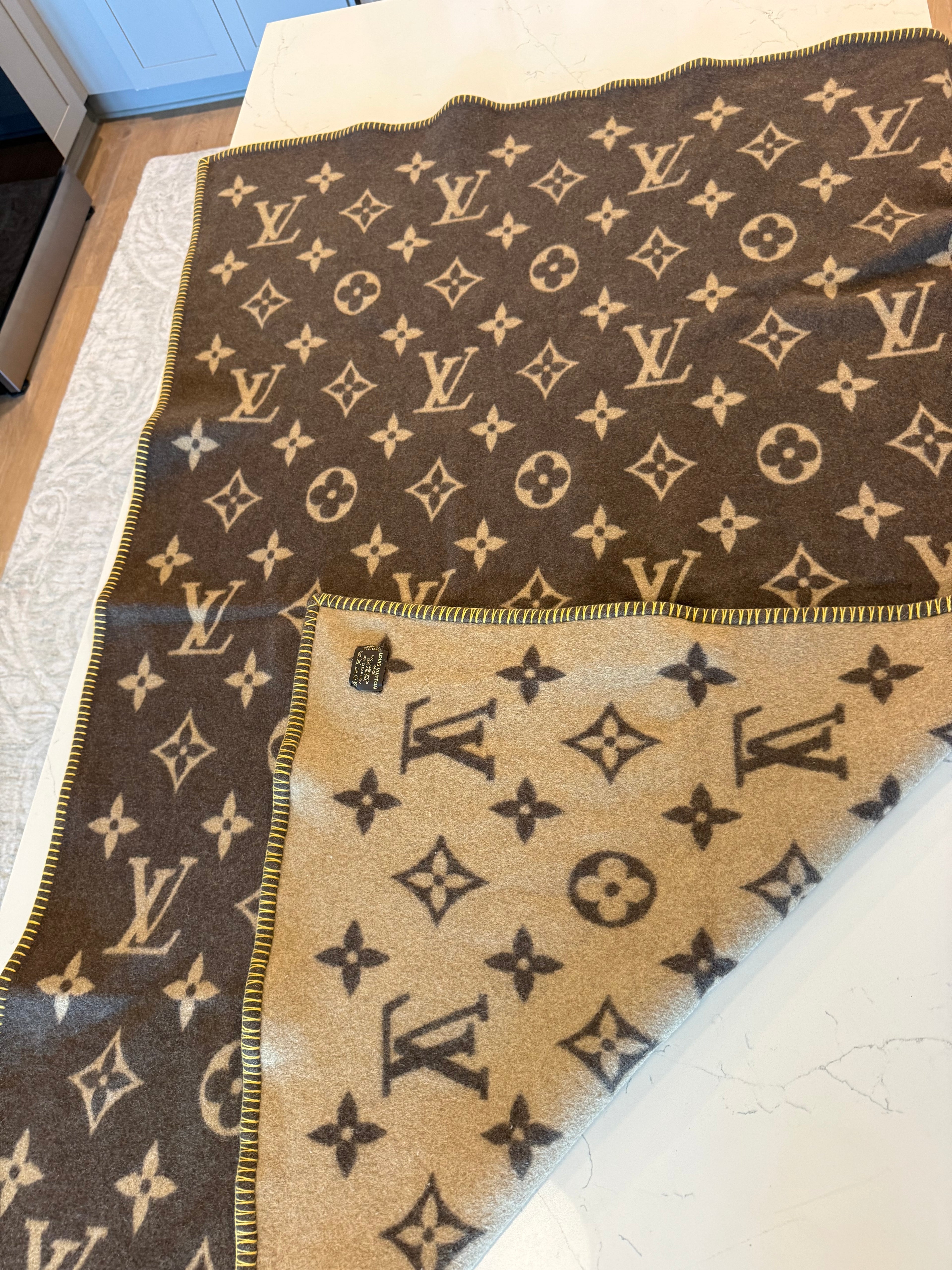Louis Vuitton Traveling Requisites Blanket