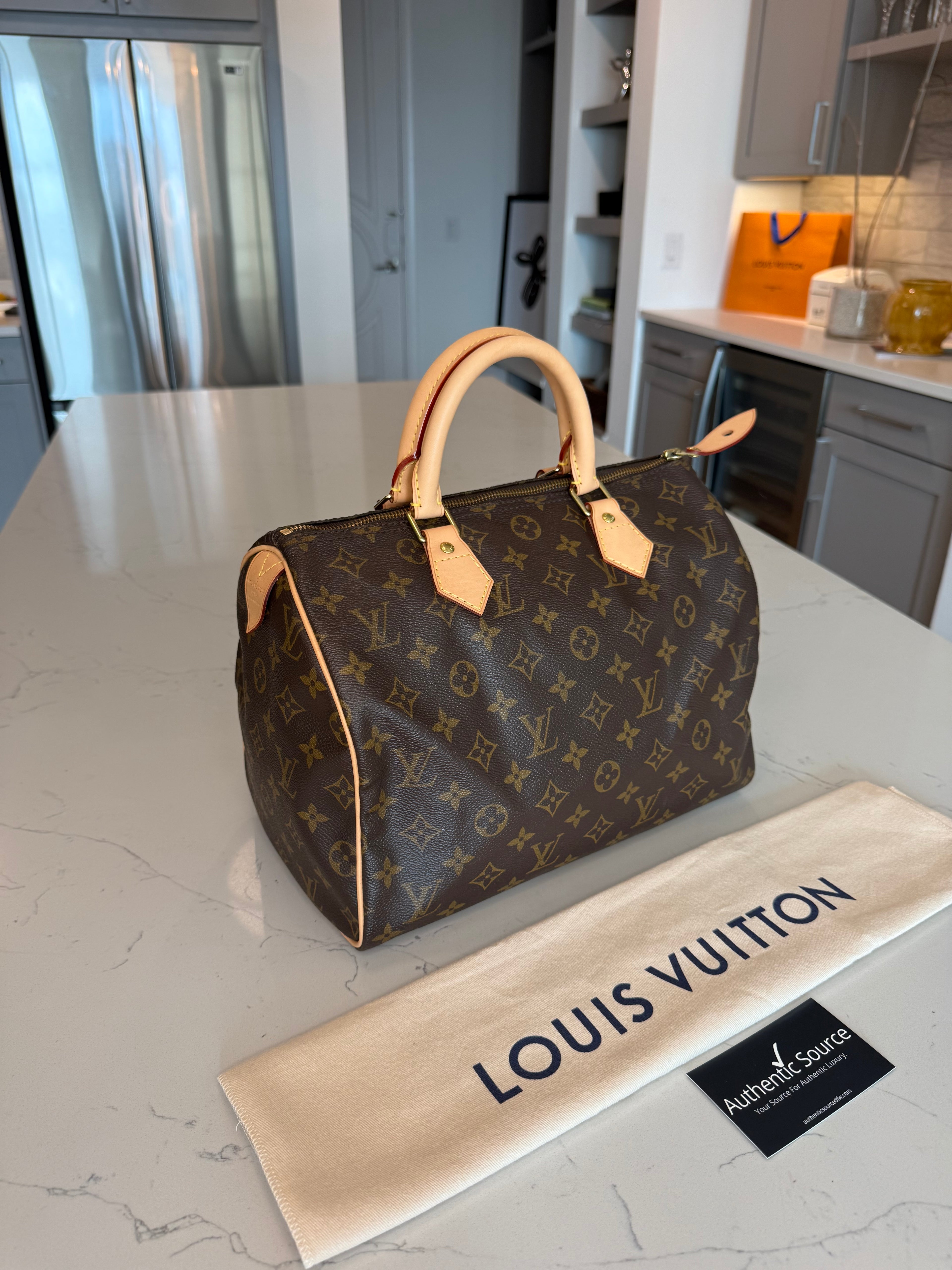 Louis Vuitton Speedy 30