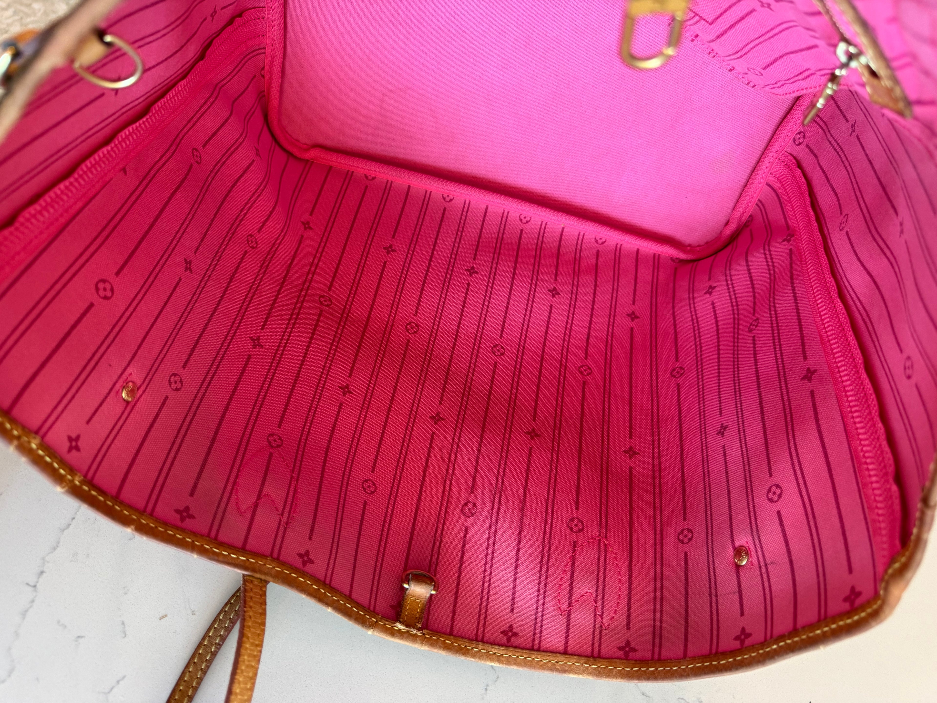 Louis Vuitton Neverfull MM Roses