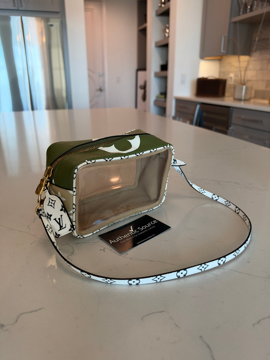Louis Vuitton Beach Pouch Giant Khaki Monogram