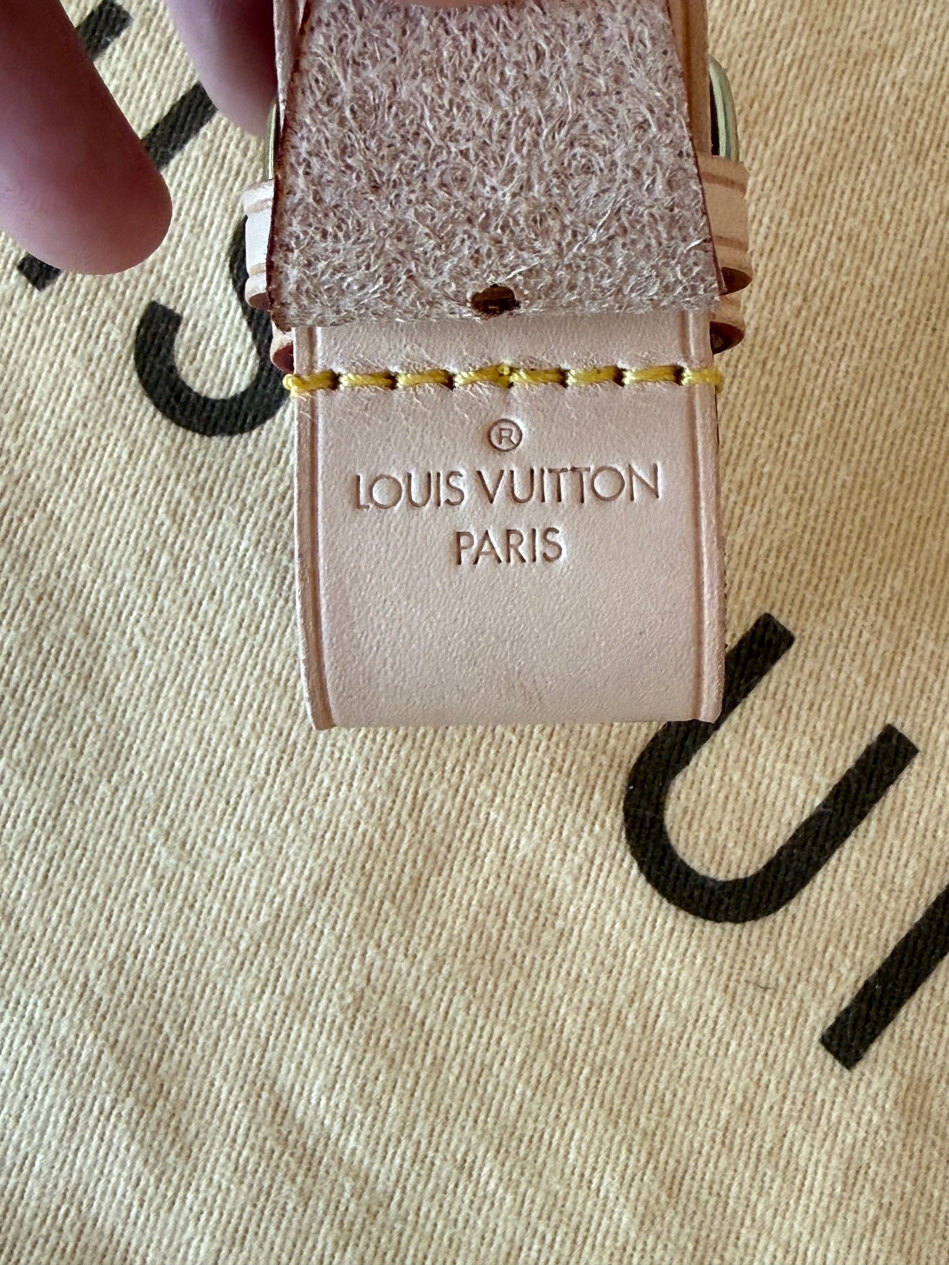 Louis Vuitton Poignet Handle Holder