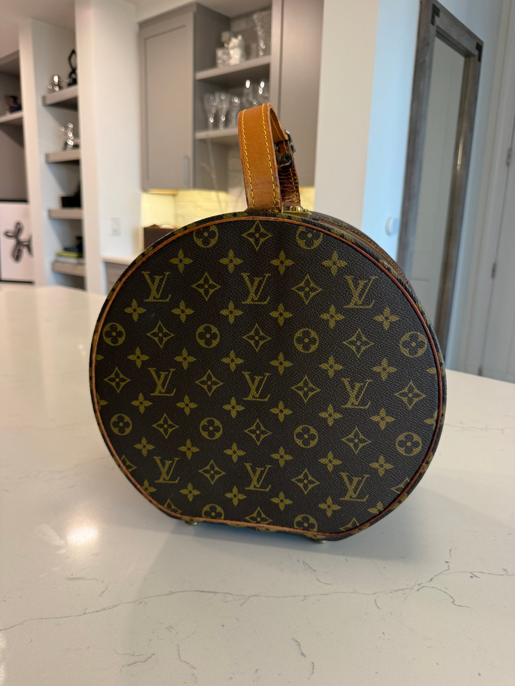 Louis Vuitton Boite Champeau 30