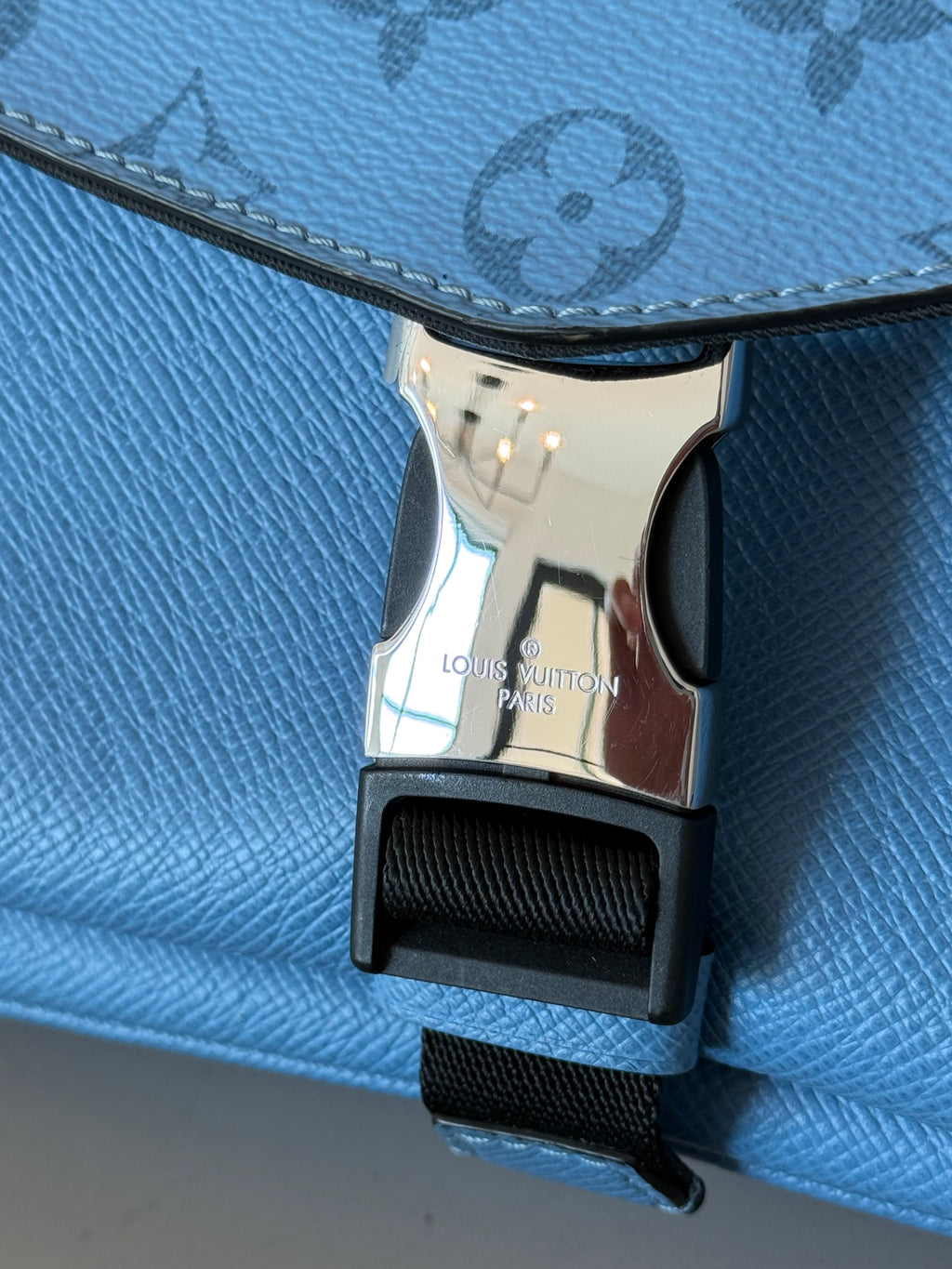 Louis Vuitton Tiagarama Messengerama Blue