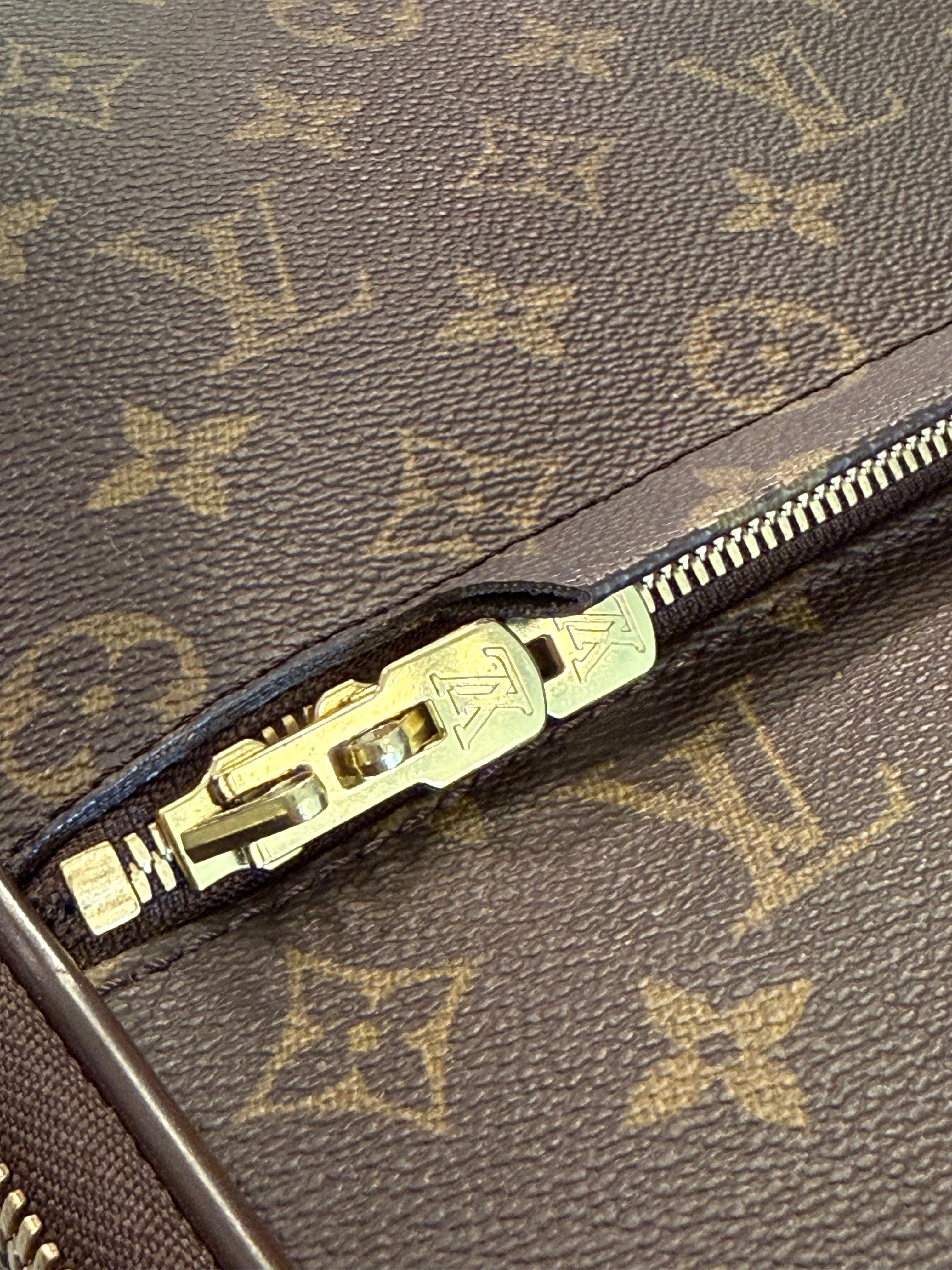 Louis Vuitton Pegase 70 Rolling Luggage