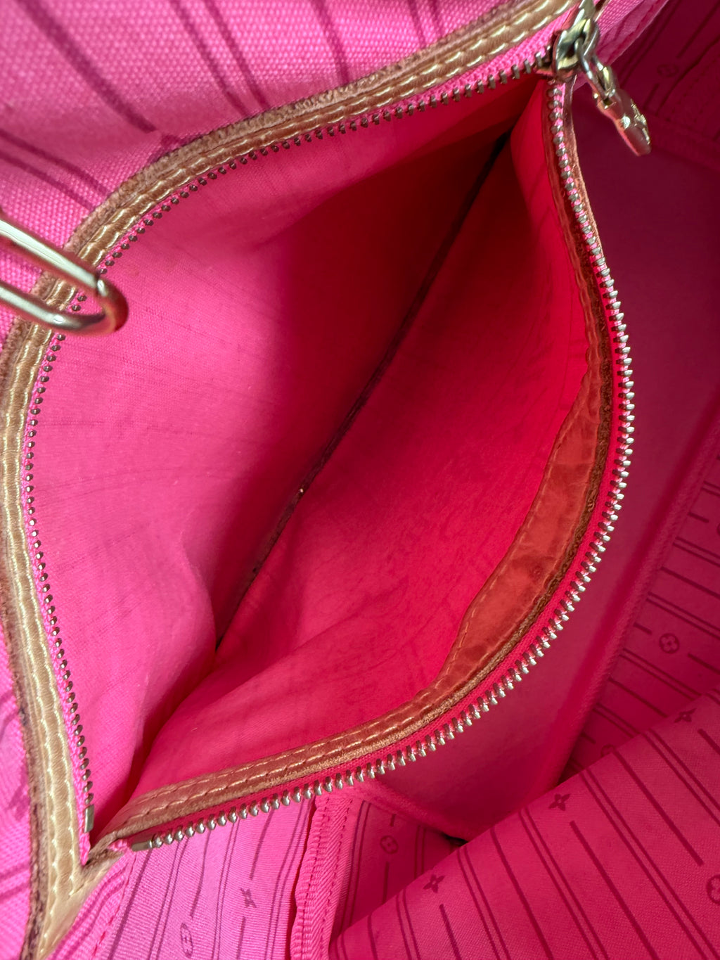 Louis Vuitton Neverfull MM Roses
