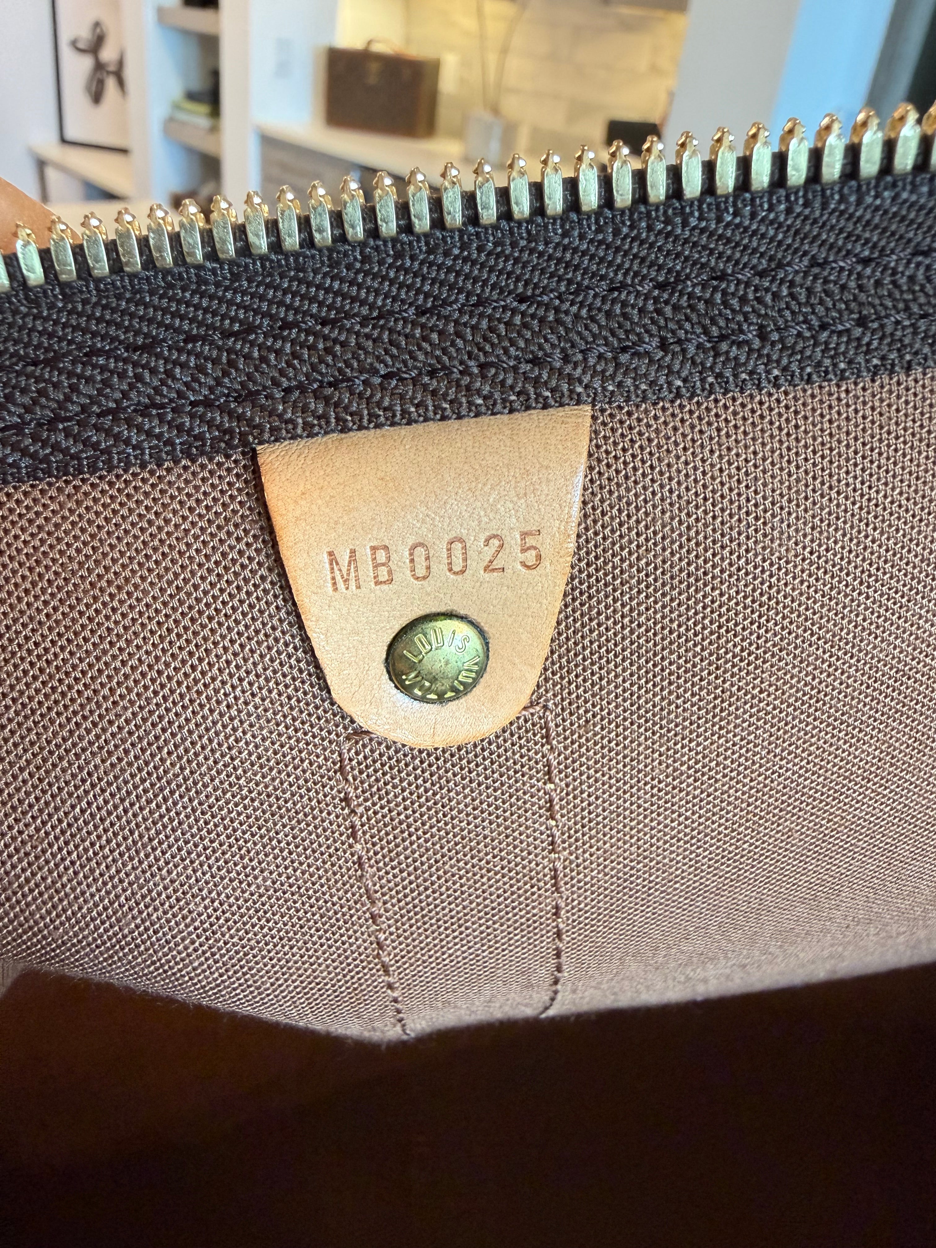 Louis Vuitton Keepall 55 Bandouliere