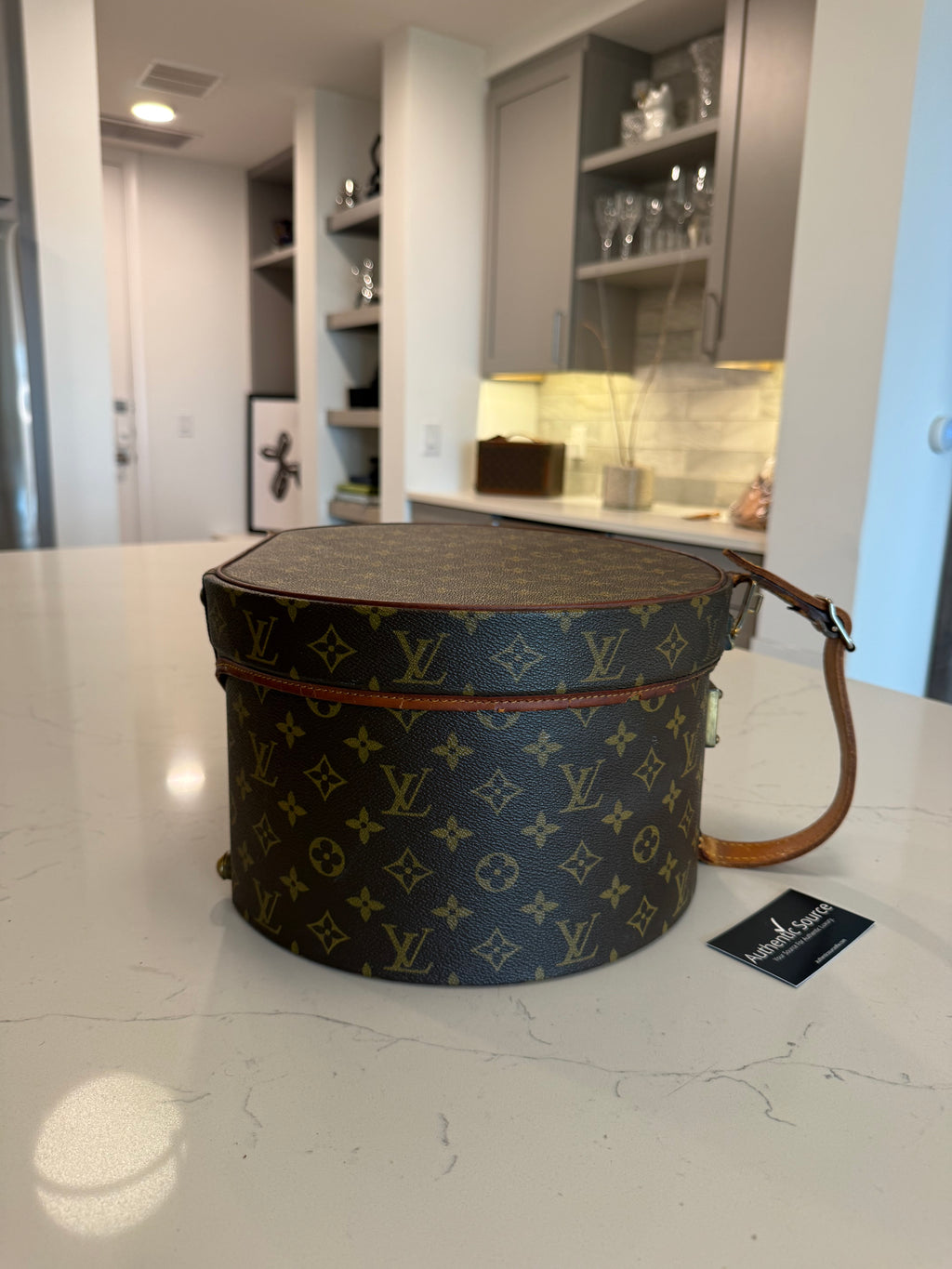 Louis Vuitton Boite Champeau 30