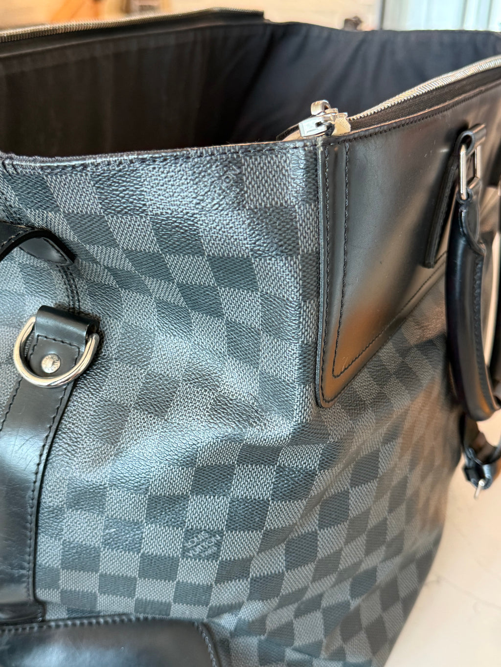 Louis Vuitton Neo Greenwich Damier Graphite