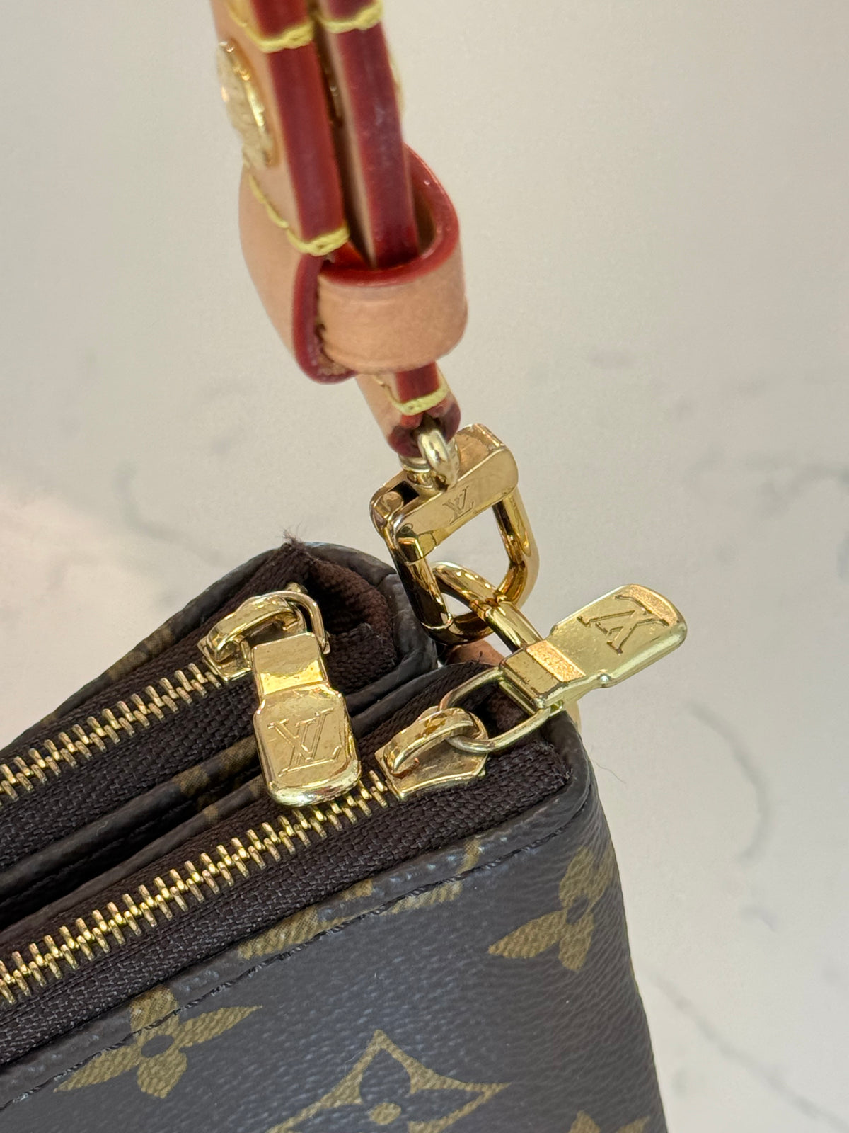 Louis Vuitton Pochette Liv