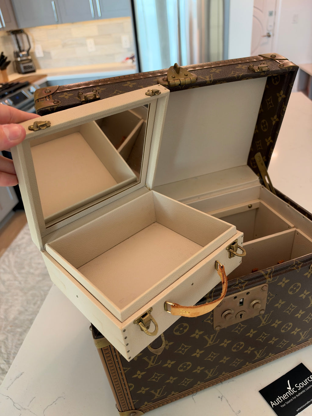 Louis Vuitton Boite Pharmacie Trunk