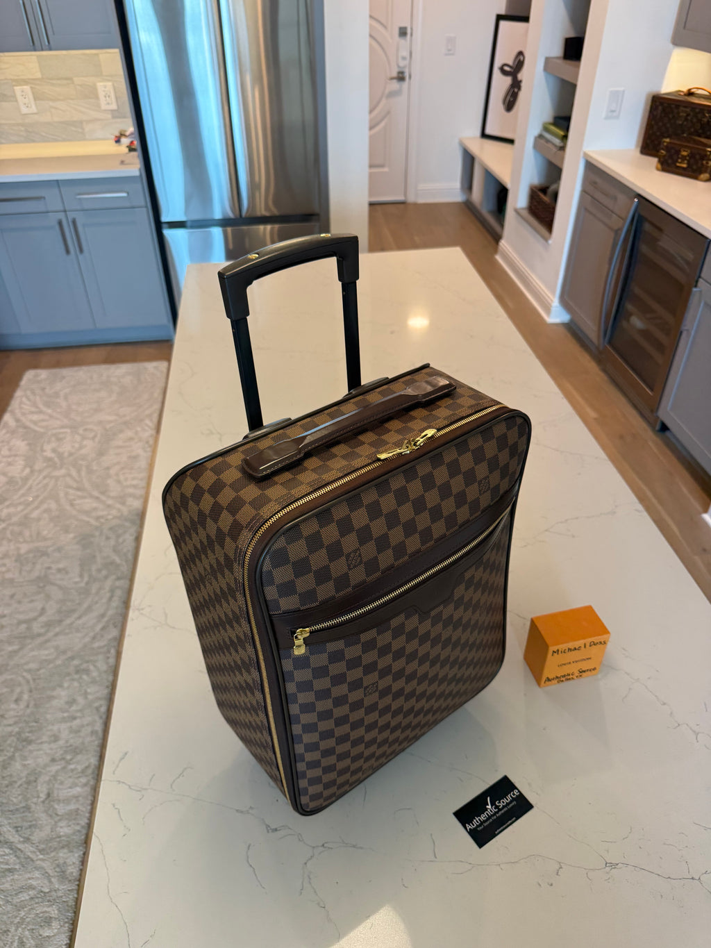 Louis Vuitton Pegase 45 Rolling Luggage DE