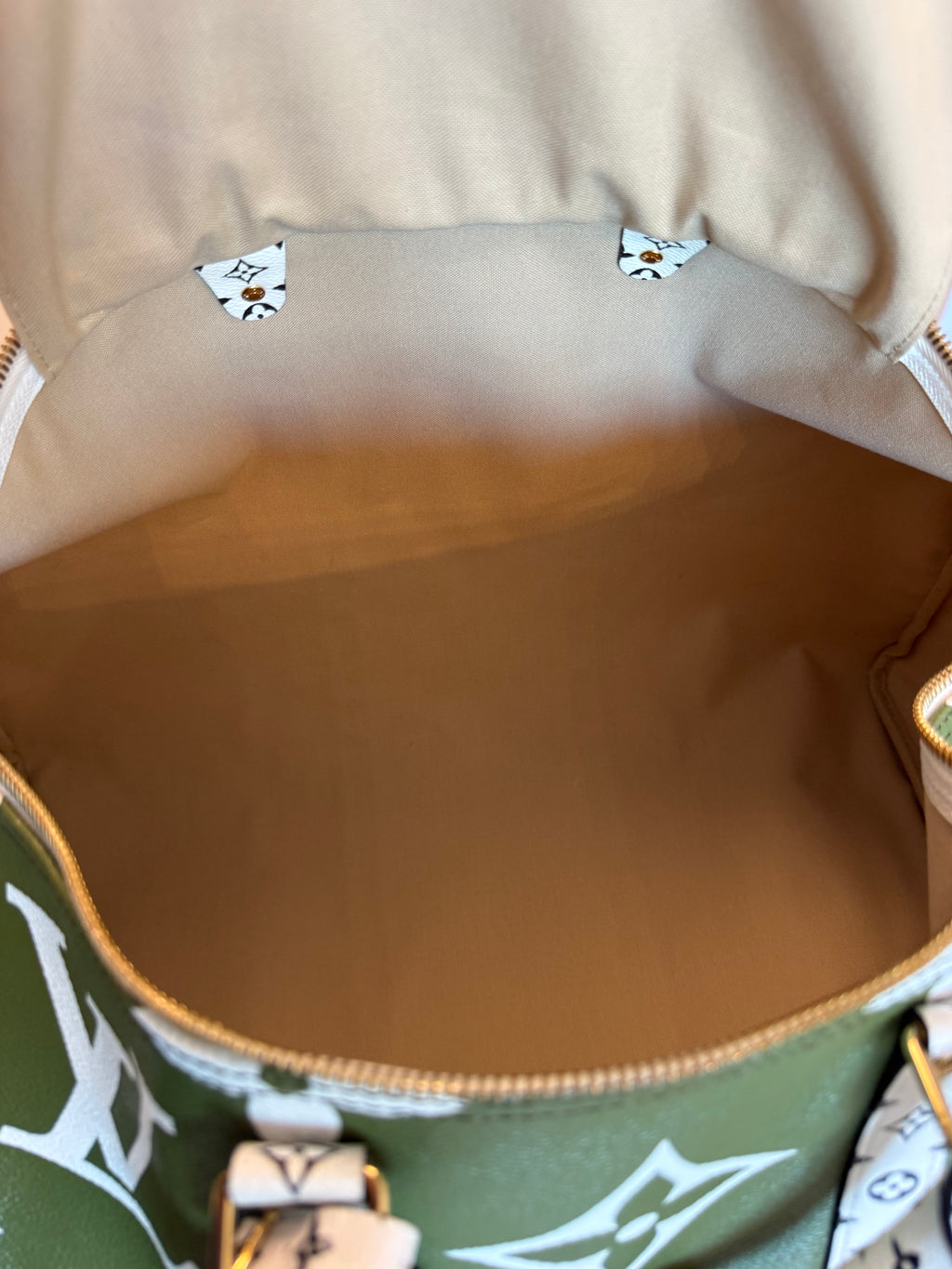 Louis Vuitton Keepall 50 Bandouliere Giant Khaki