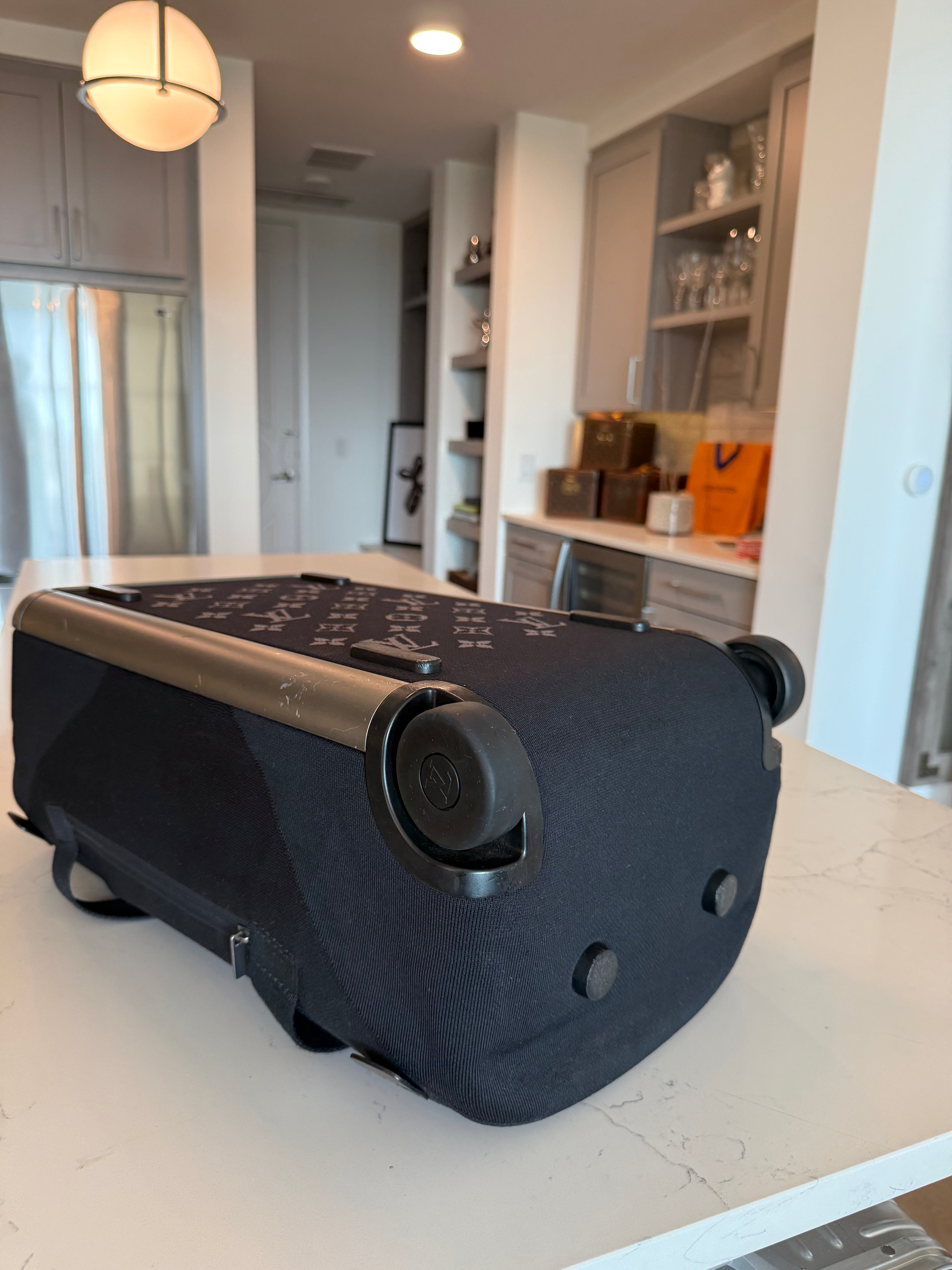 Louis Vuitton Soft Horizon Rolling Luggage