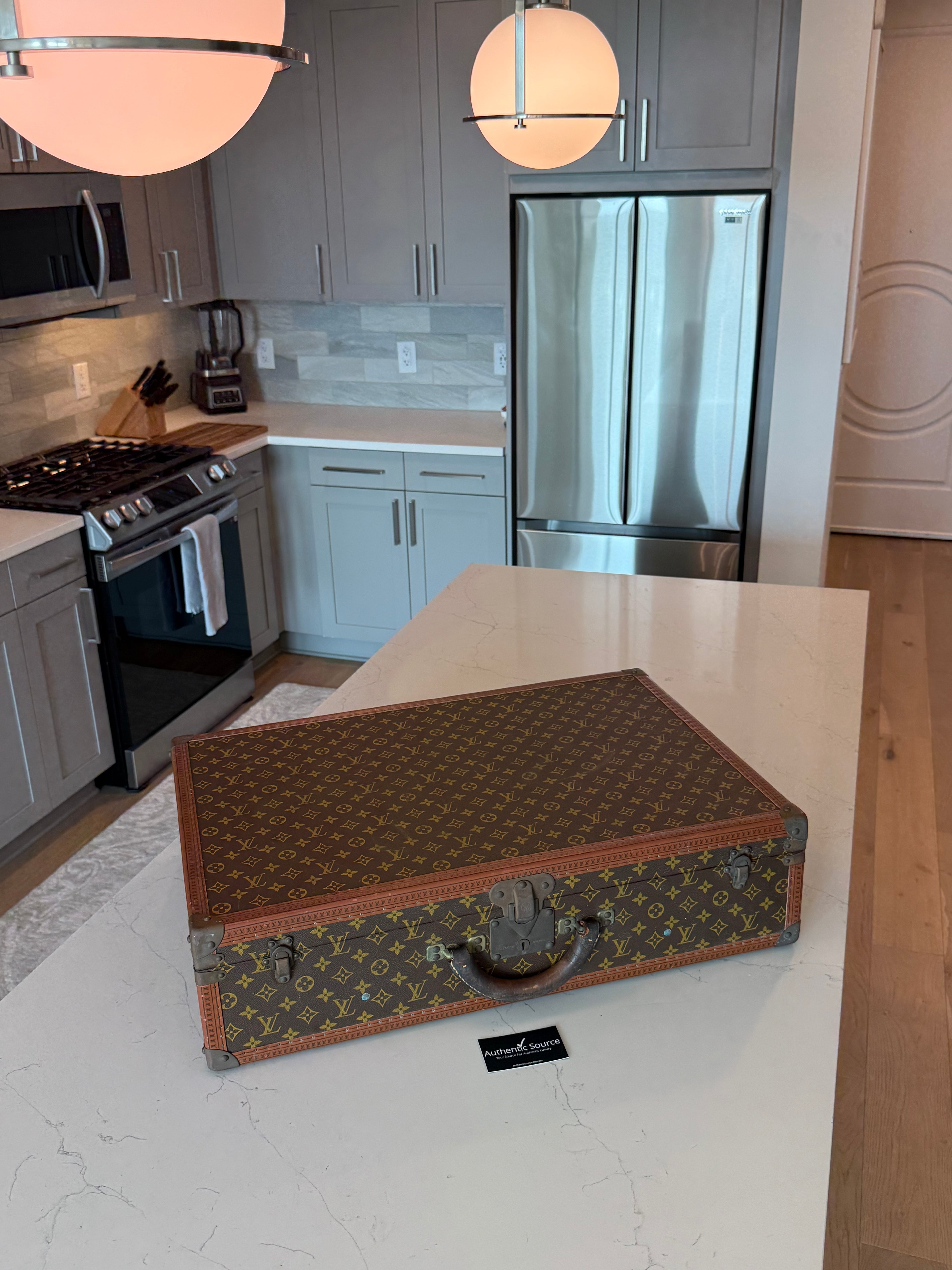 Louis Vuitton Bisten 65 Trunk