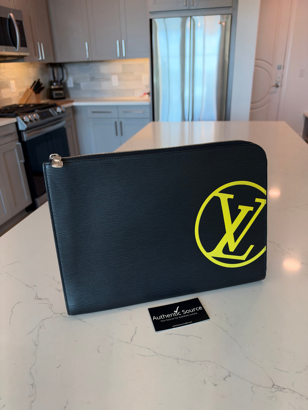 Louis Vuitton Pochette Jour GM Epi