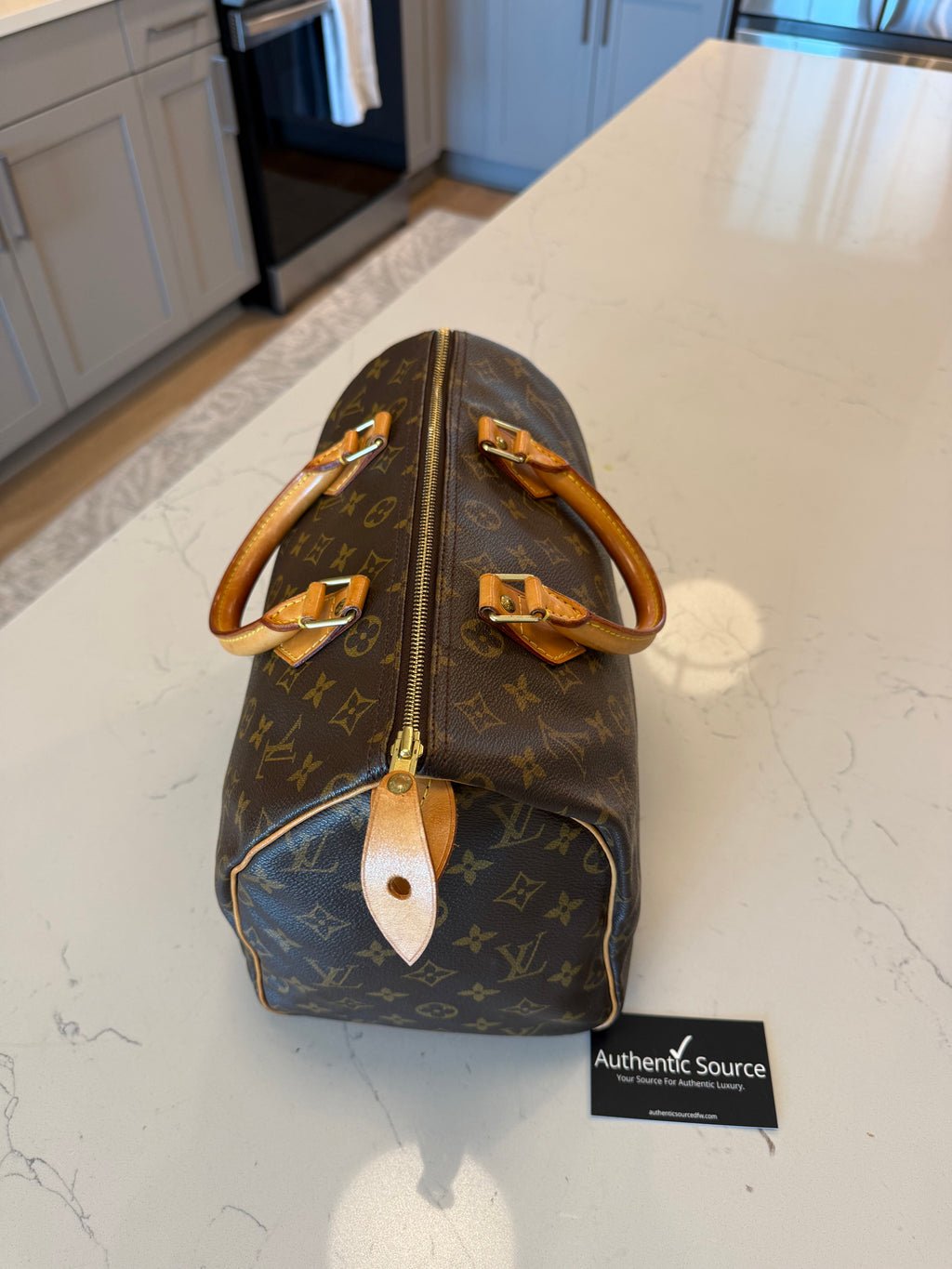 Louis Vuitton Speedy 30