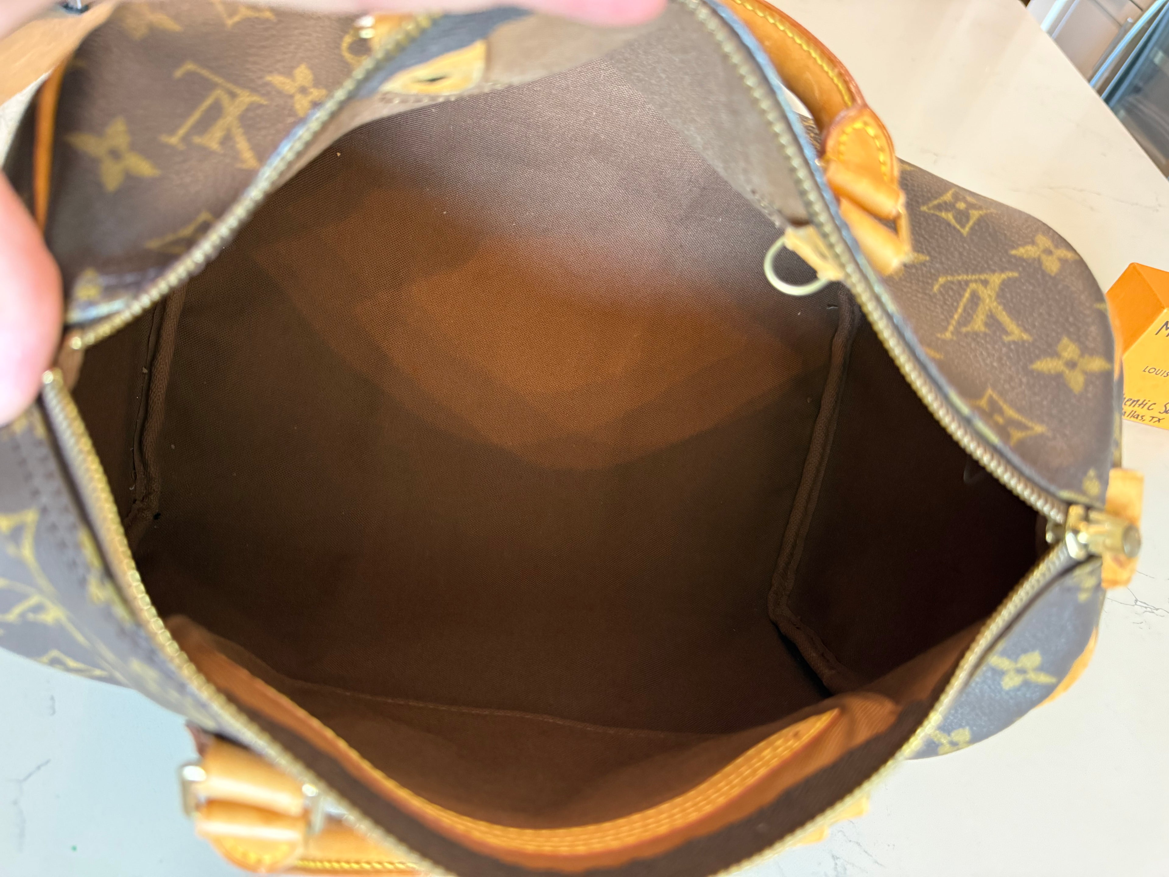 Louis Vuitton Speedy 30